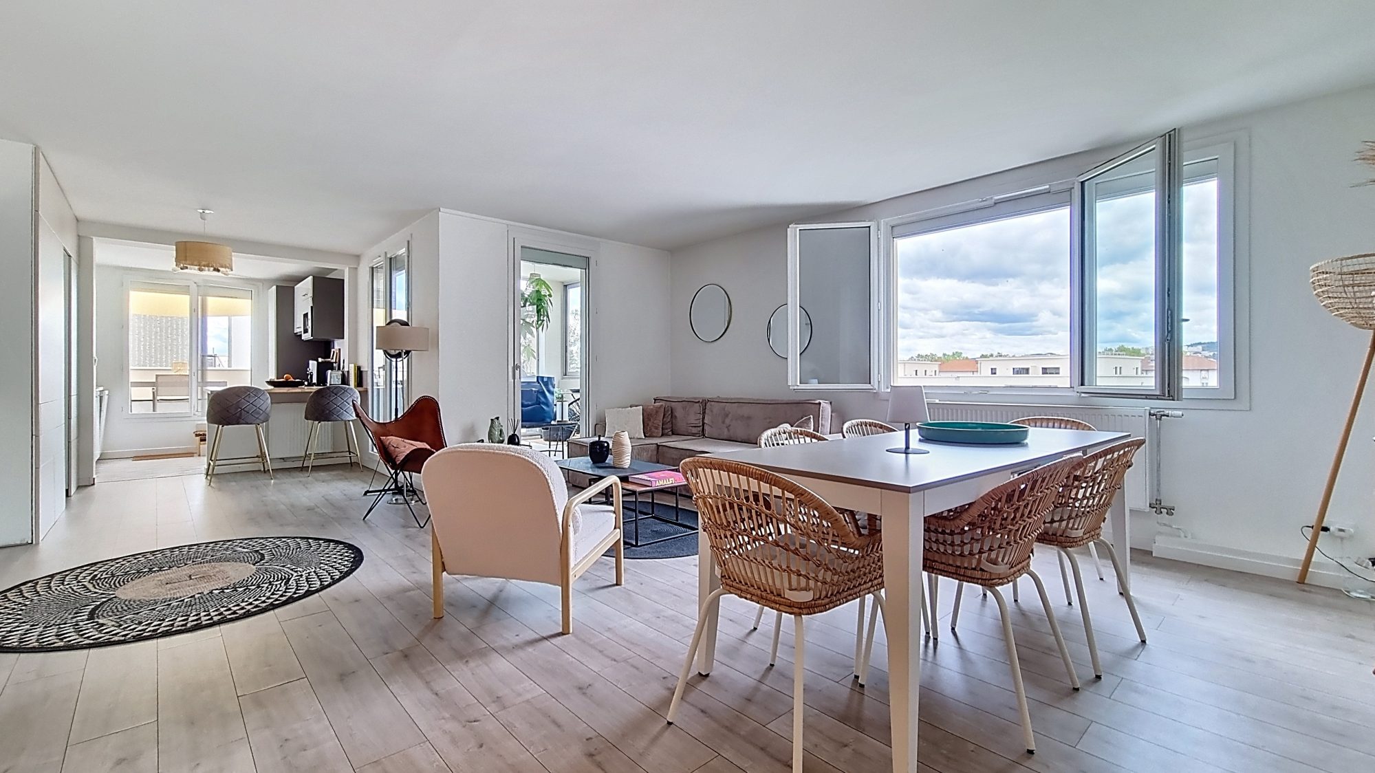 T4 Dernier étage de 109m² avec terrasse de 34m² - garage double possible