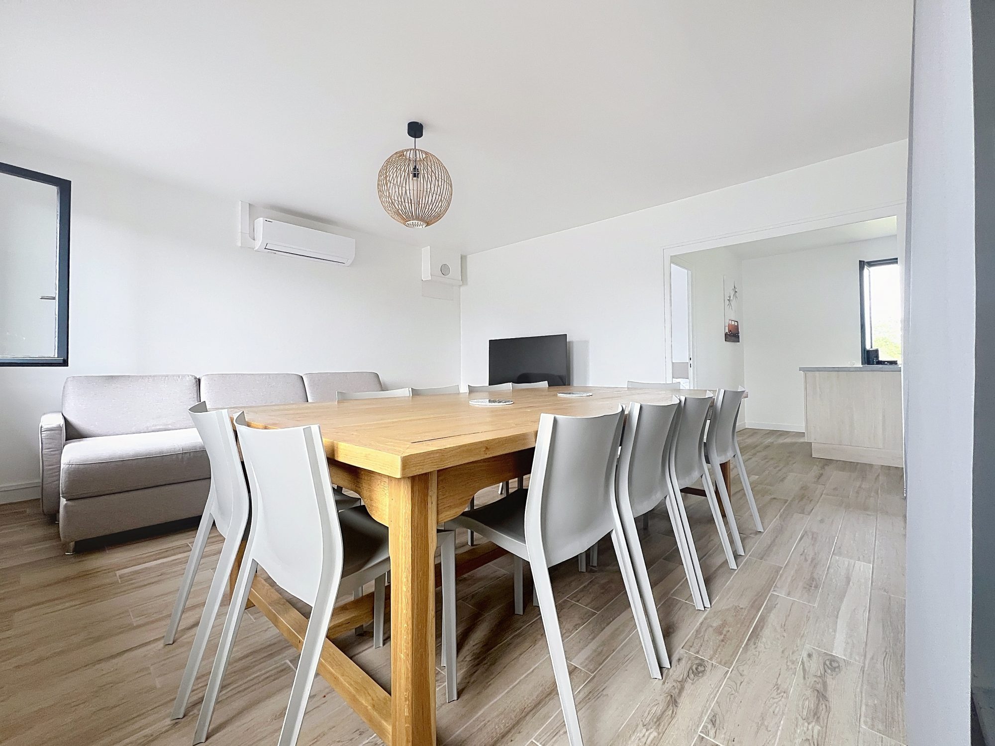 Maison de plain-pieds d'env 94 m² Vézelin-sur-Loire 42260