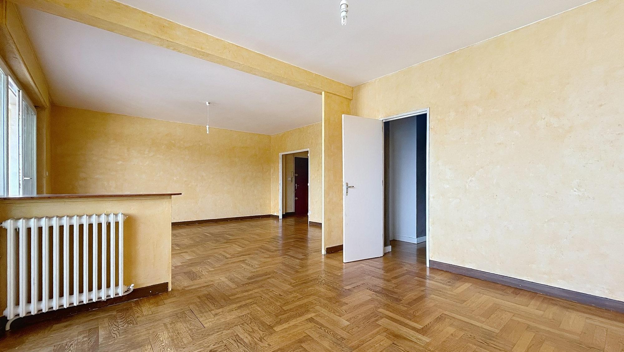 Appartement traversant 92 m² carrez– Étage élevé, vue dégagée, fort potentiel Sainte-Foy-lès-Lyon 69110