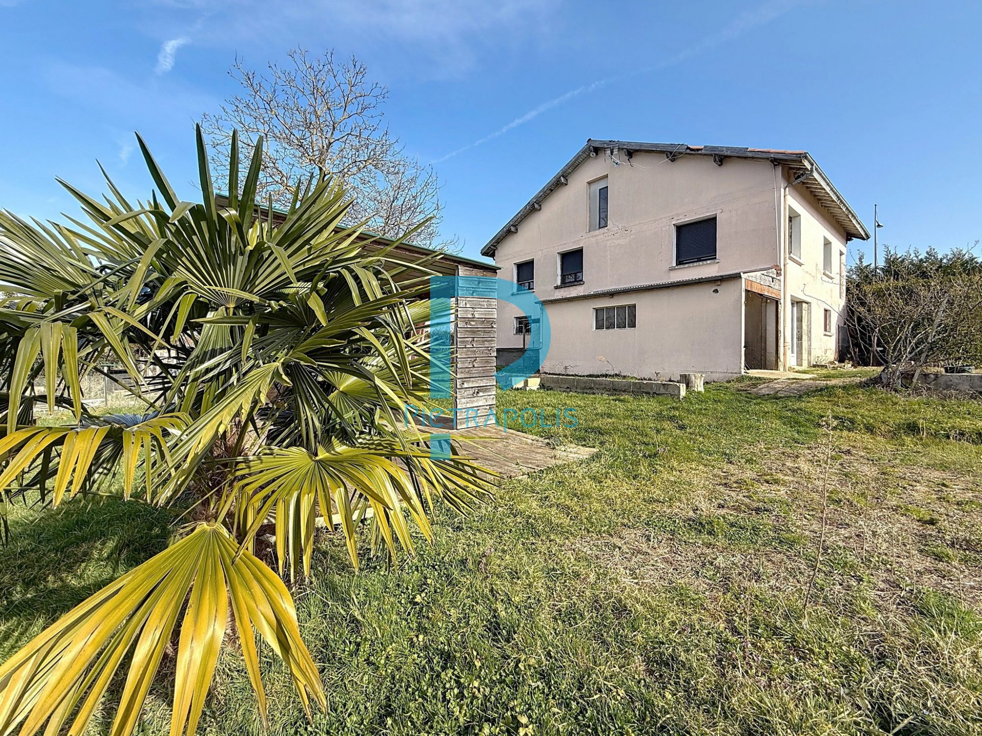 MAISON 4 CHAMBRES SUR SOUS-SOL COMPLET - PARCELLE DE 1100 m2 Châtillon-sur-Chalaronne 01400