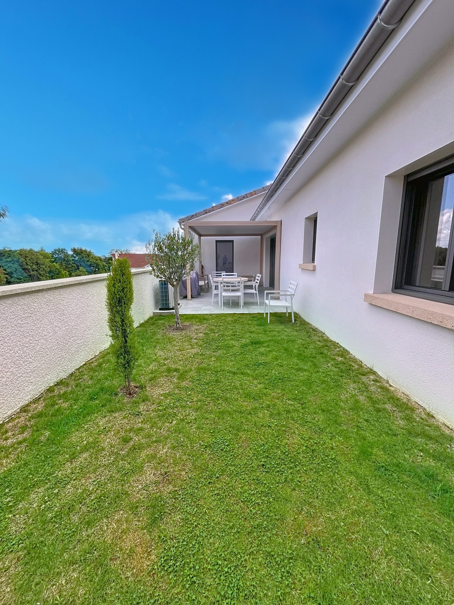 MAISON NEUVE Crêches-sur-Saône 71680