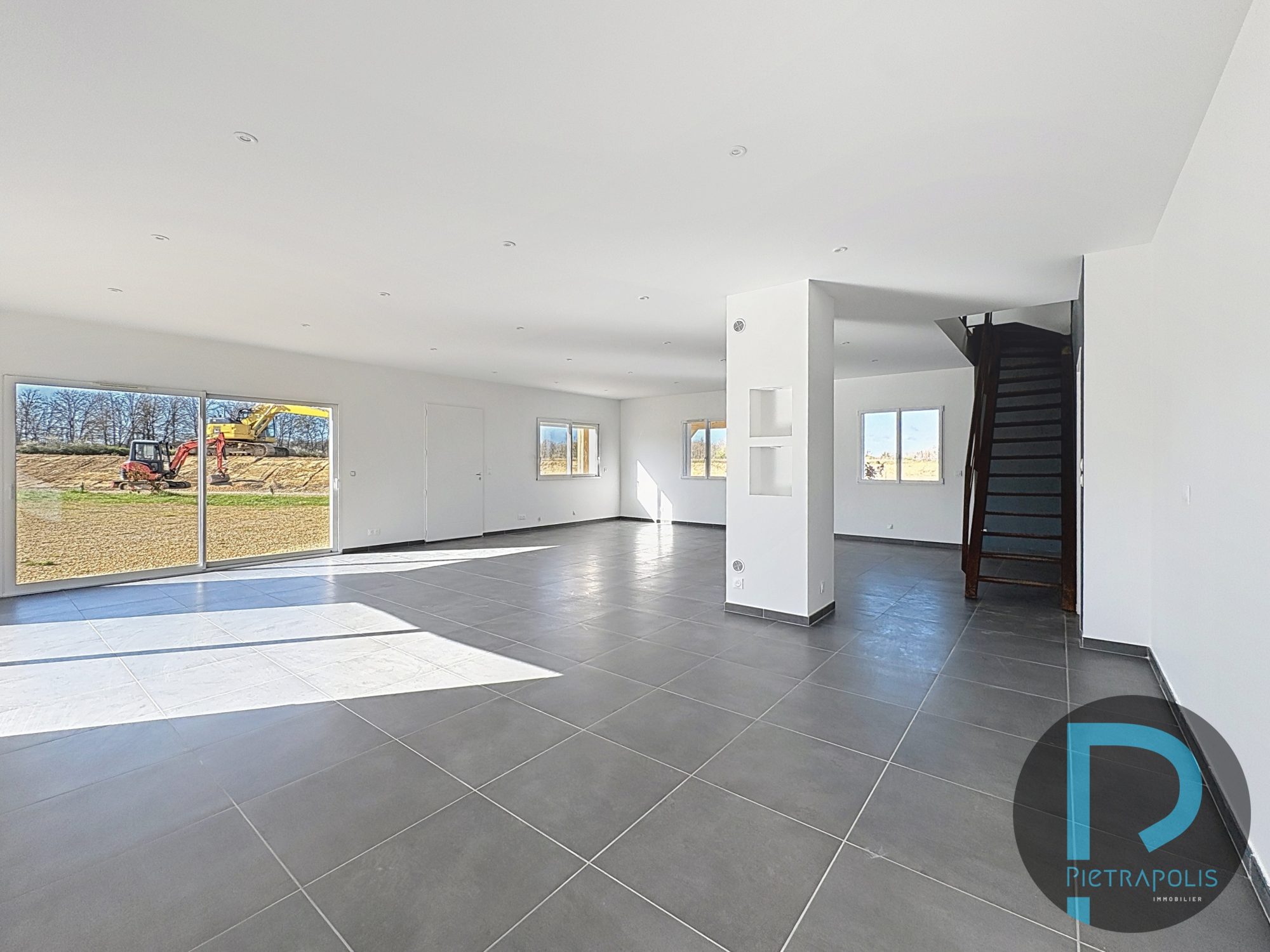 RENOVATION EN DOMBES - 219 m² habitables