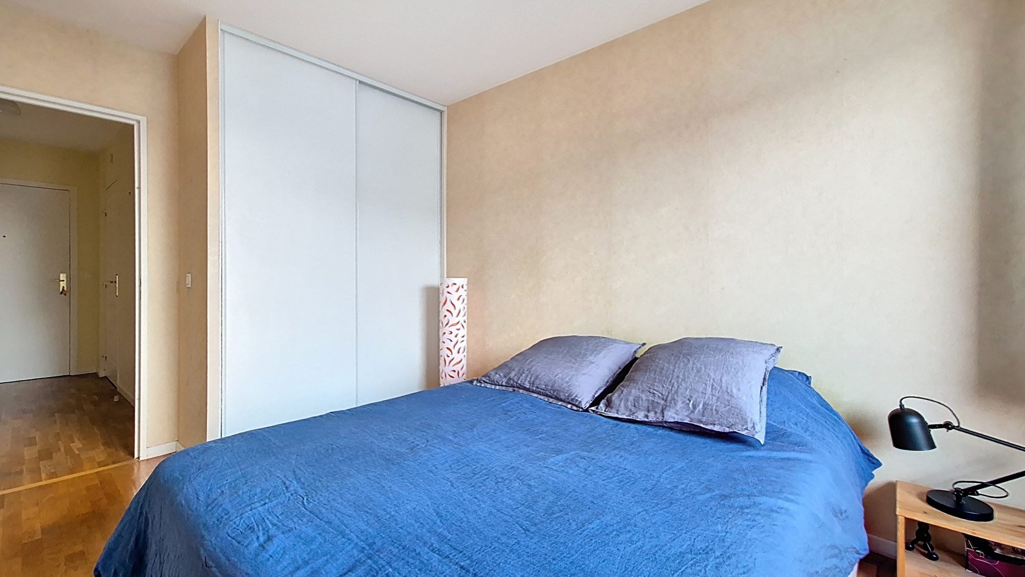 Lyon 3ᵉ – T2 dernier étage avec balcon, vue dégagée, parking et cave Lyon 69003