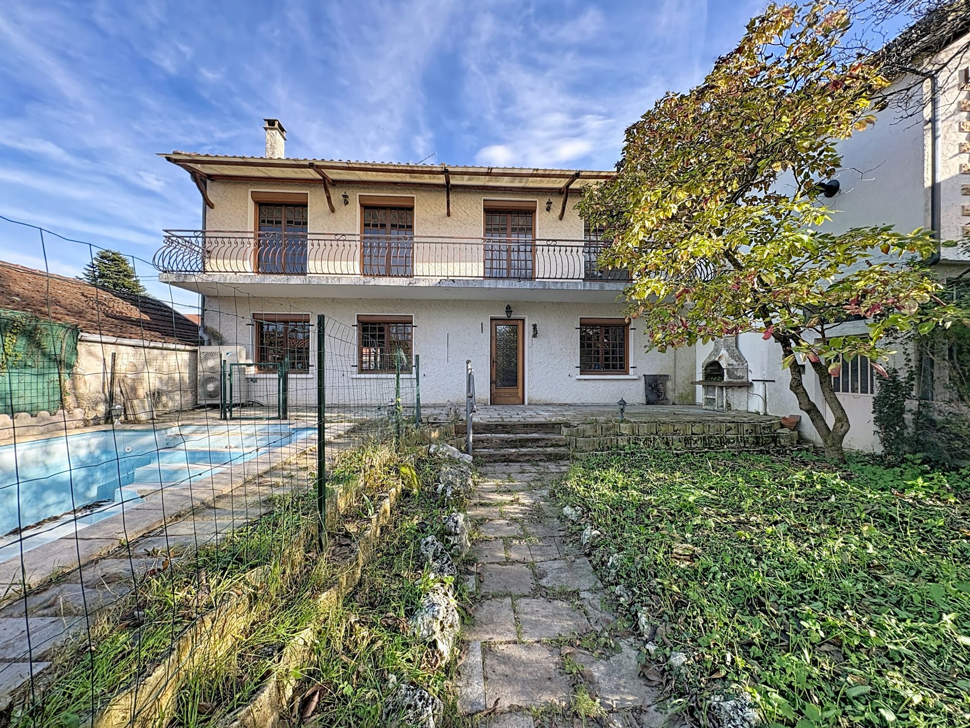 Maison - 8 pièces - 200 m² - Meyzieu (69330)