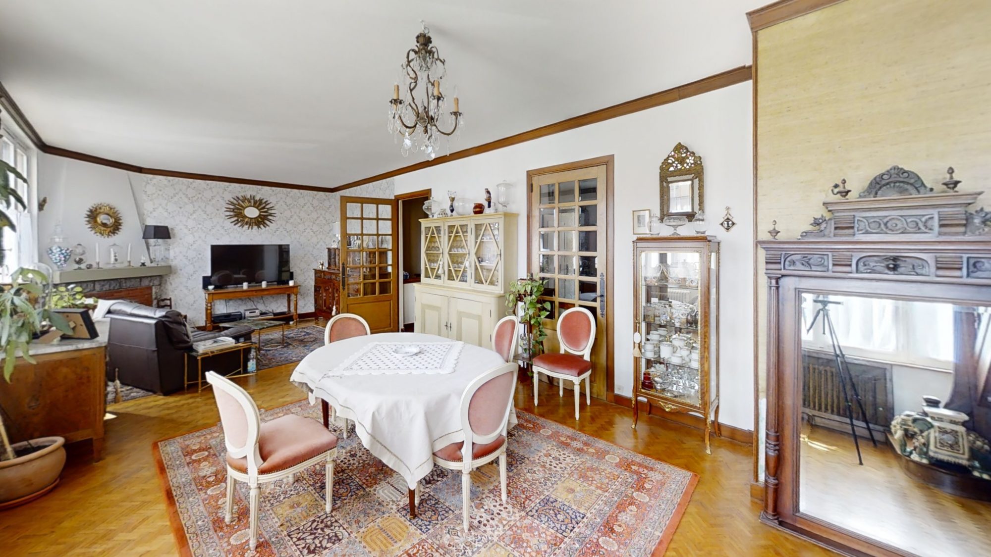 Maison - 8 pièces - 220 m² - Courpière (63120)