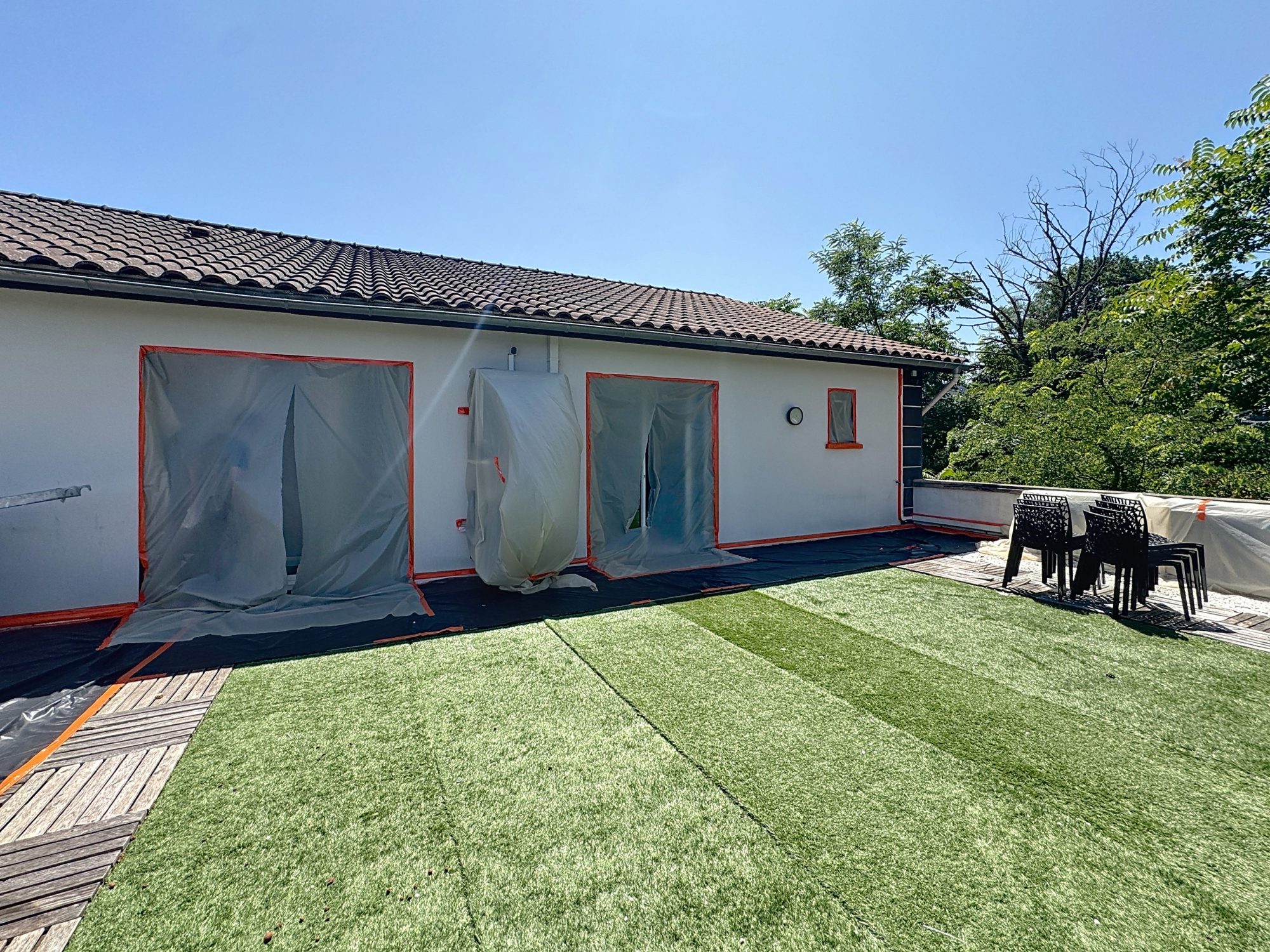 Bâtiment Commercial ou de Bureaux à Craponne de 430m2 Craponne 69290