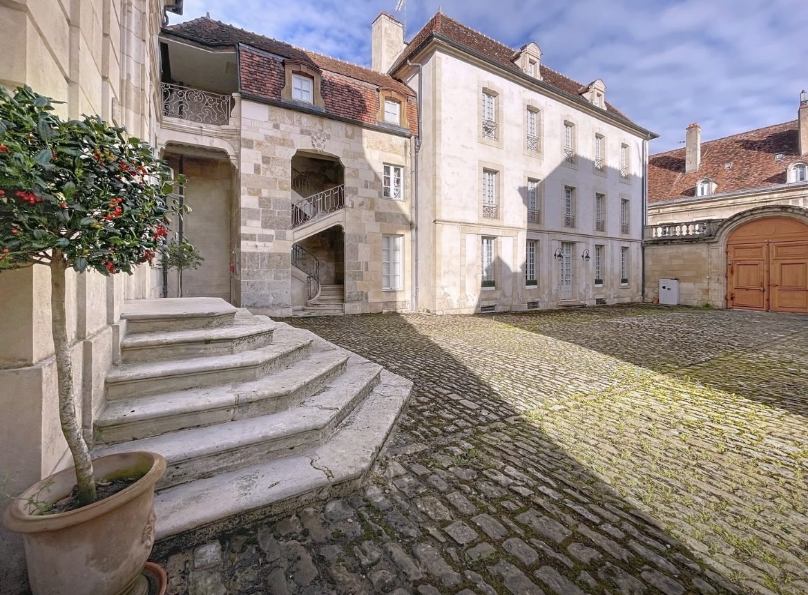 GRAND T3 DE CHARME Semur-en-Auxois 21140