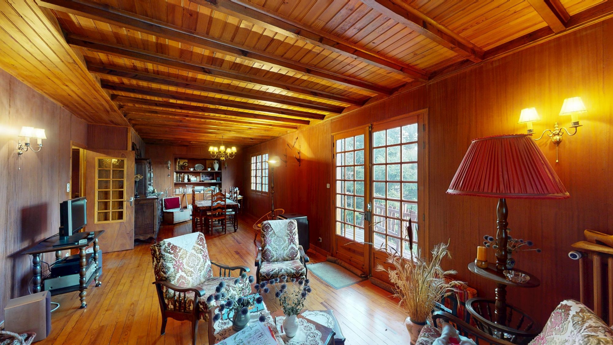 CHALET ET DEPENDANCES Saint-Pal-de-Chalencon 43500