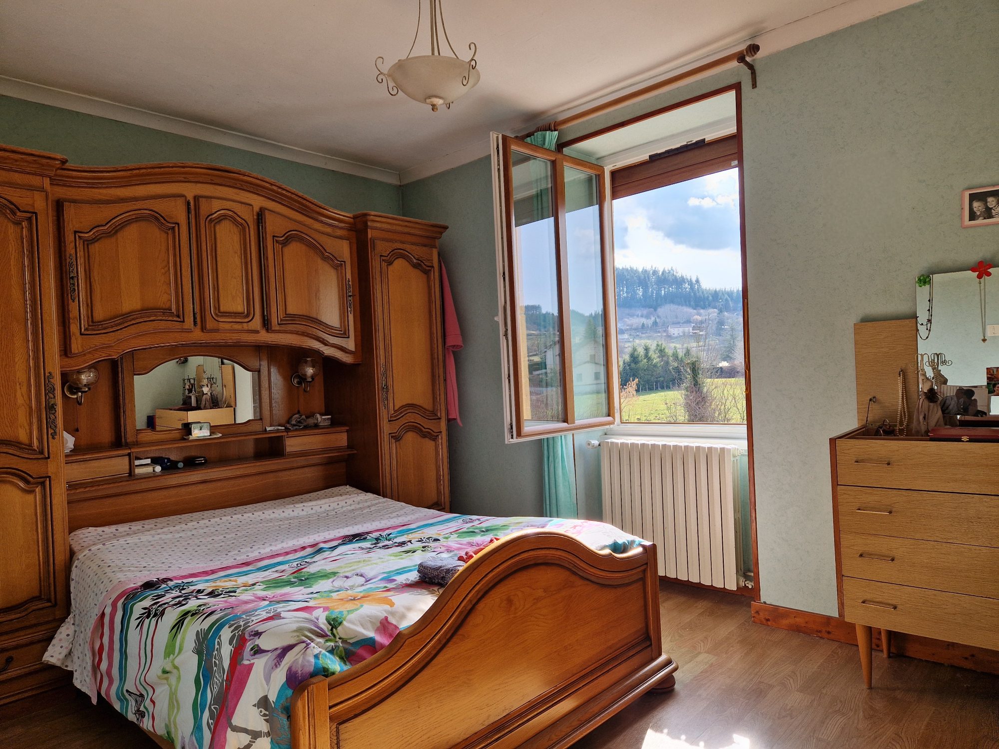 Maison 4 chambres  - panneaux photovoltaiques Chauffailles 71170