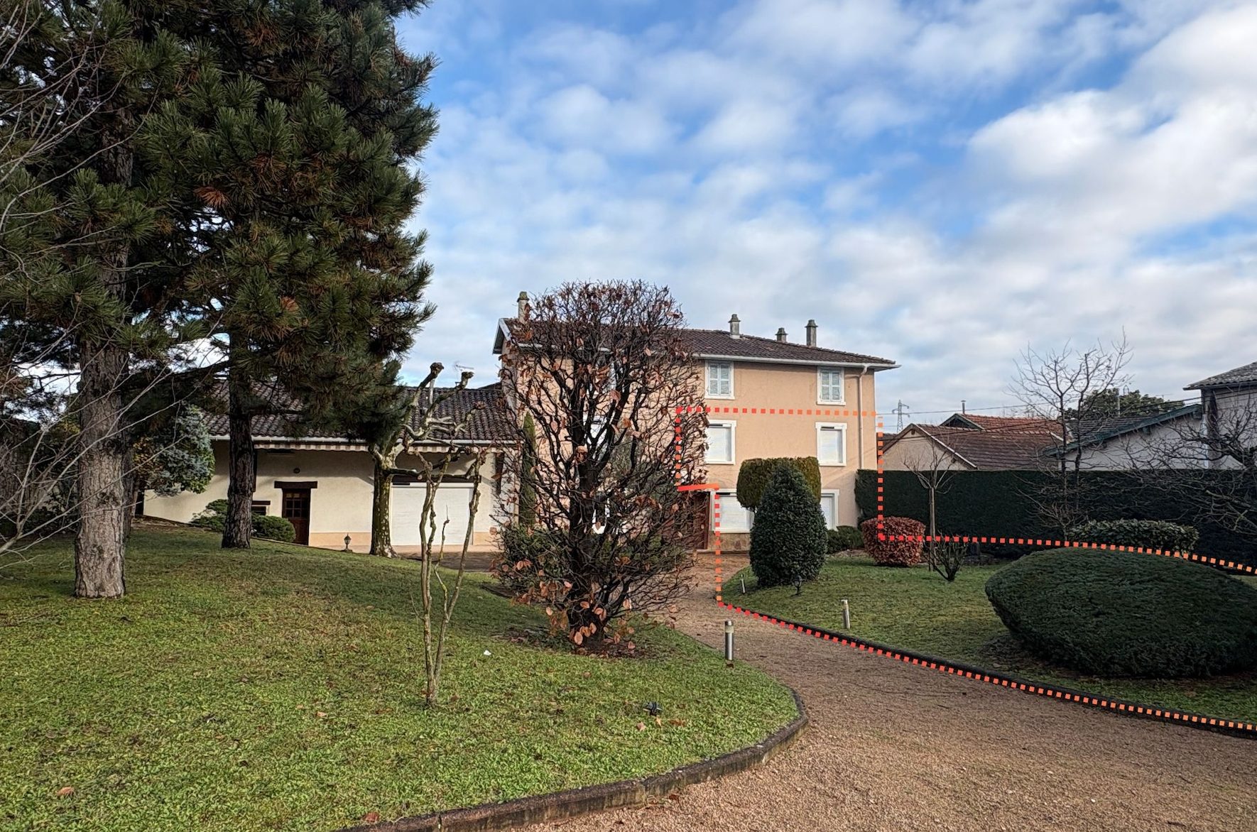 T4 de 80m2 avec jardin de 200m2 + 2 parking