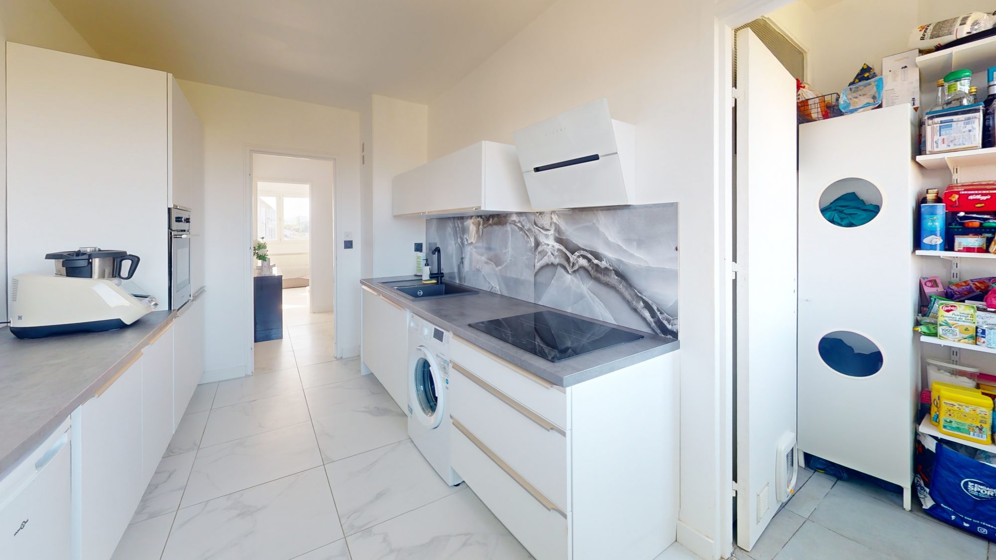 T2/T3 rénové avec balcon,3ieme etage sans ascenseur Montbrison 42600