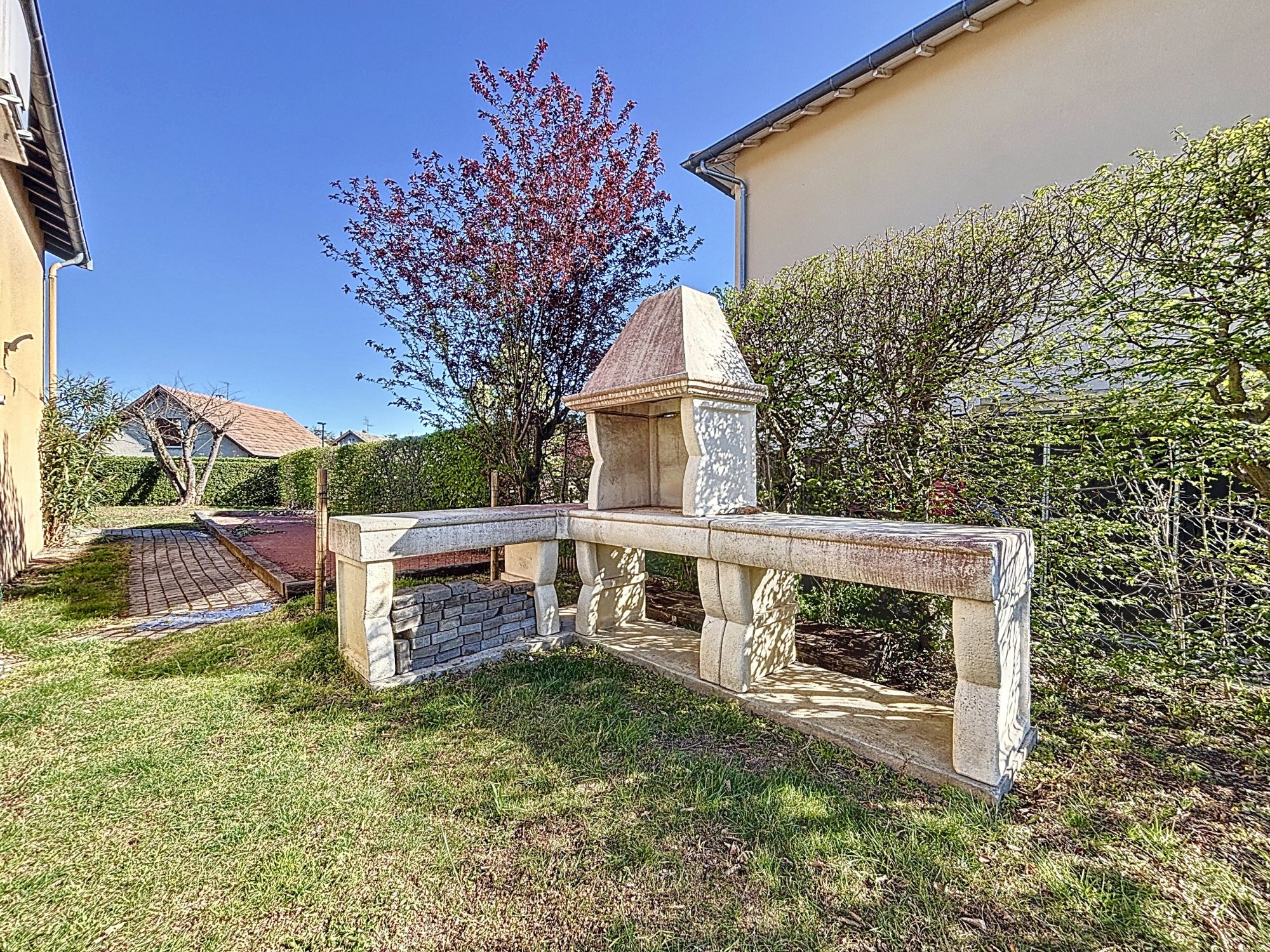 Centre village, belle maison de 160 m², terrain de 850 m² avec piscine Chaponost 69630