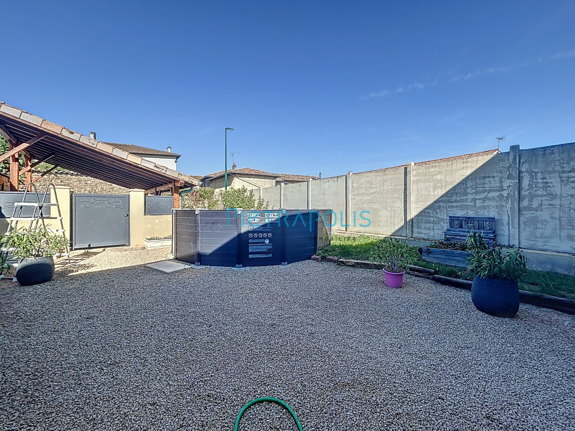 Maison - 4 pièces - 120 m² - Romanèche-Thorins (71570)