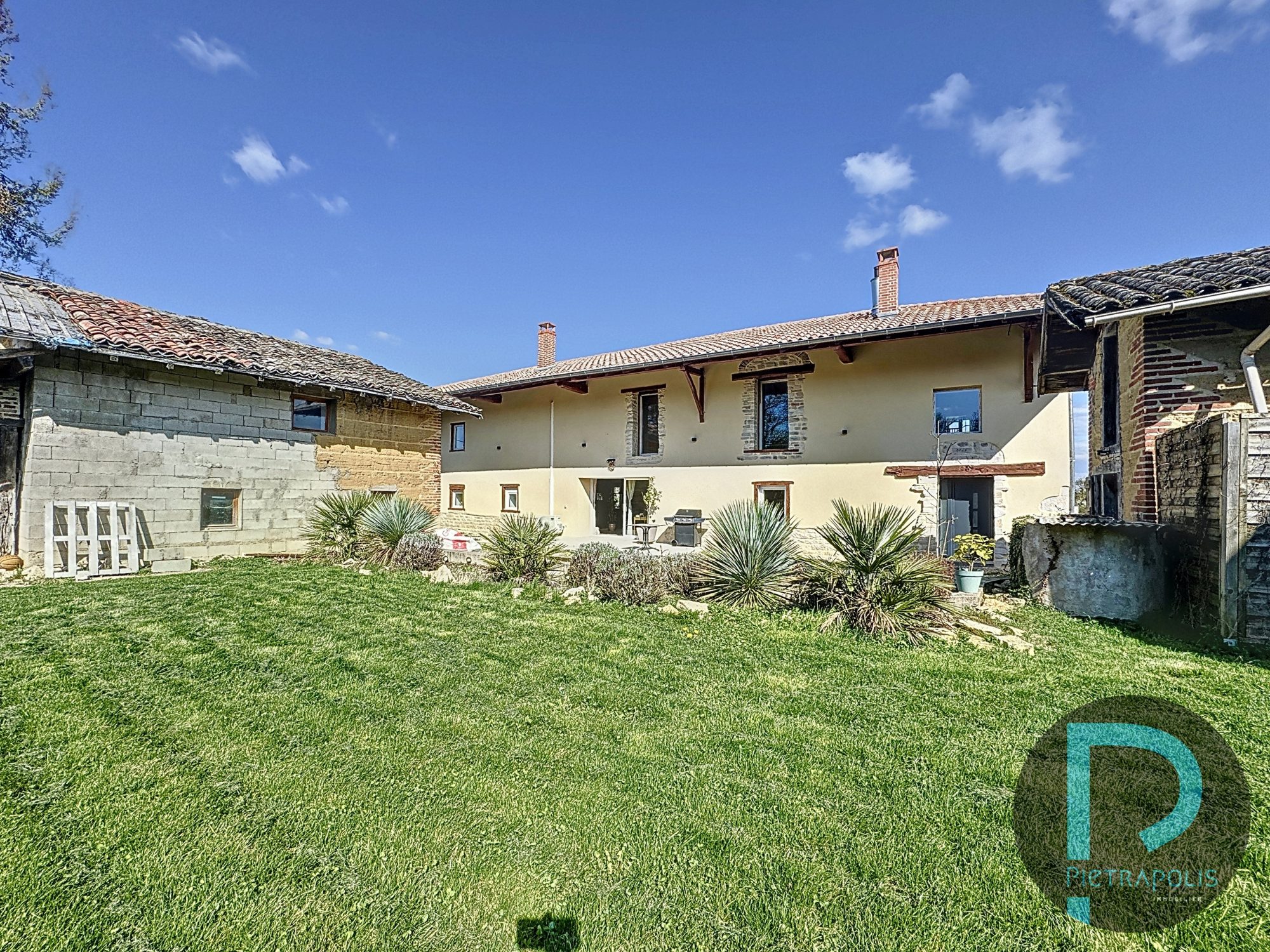 FERME RENOVEE BOISSEY 01190