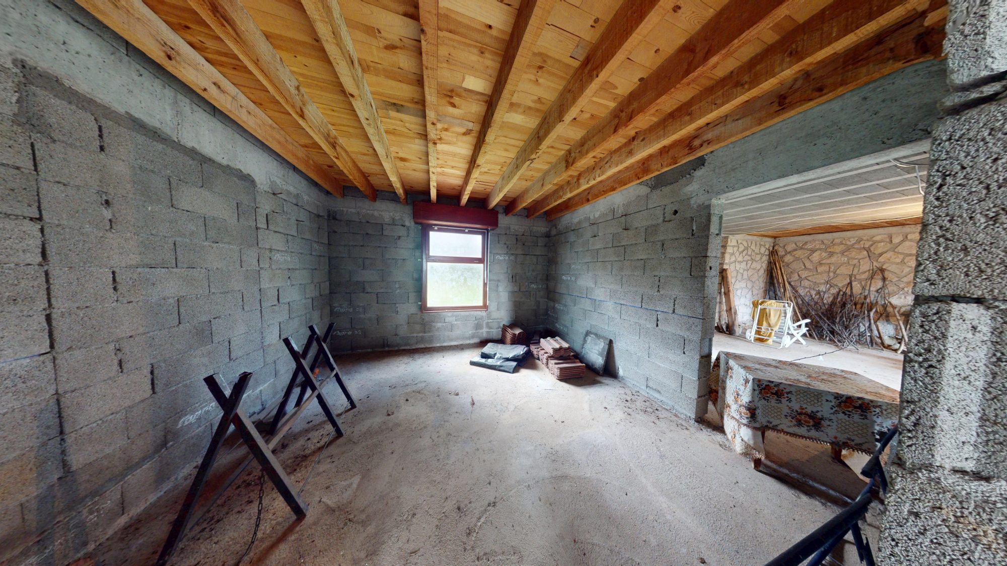 CHALET ET DEPENDANCES Saint-Pal-de-Chalencon 43500