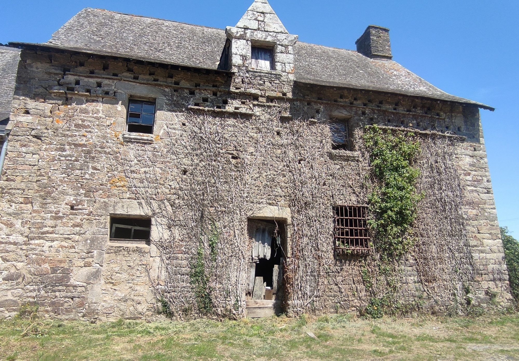 PIGEONNIER A RENOVER