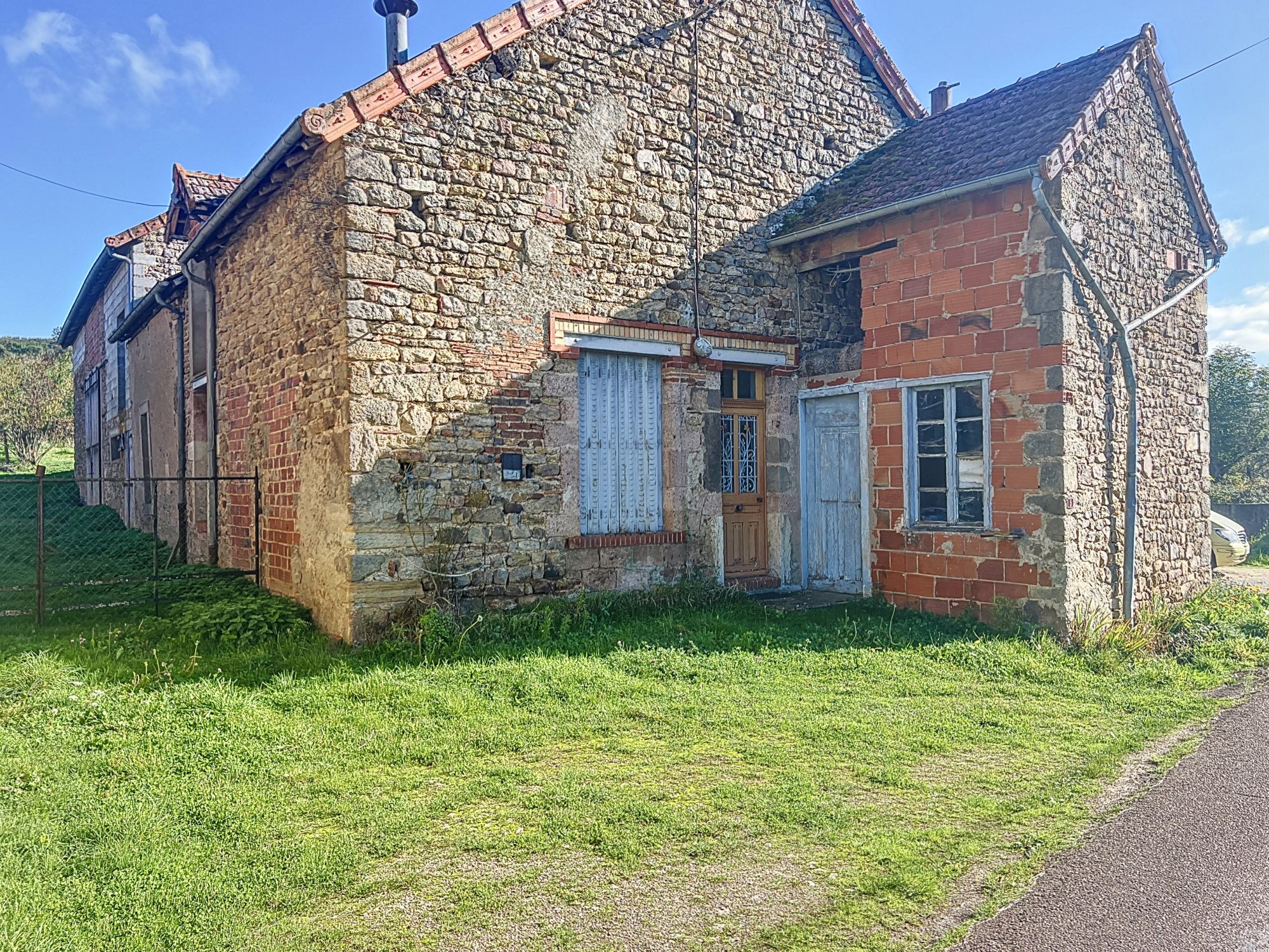 Corps de ferme à rénover Saint-Pierre-en-Vaux 21230