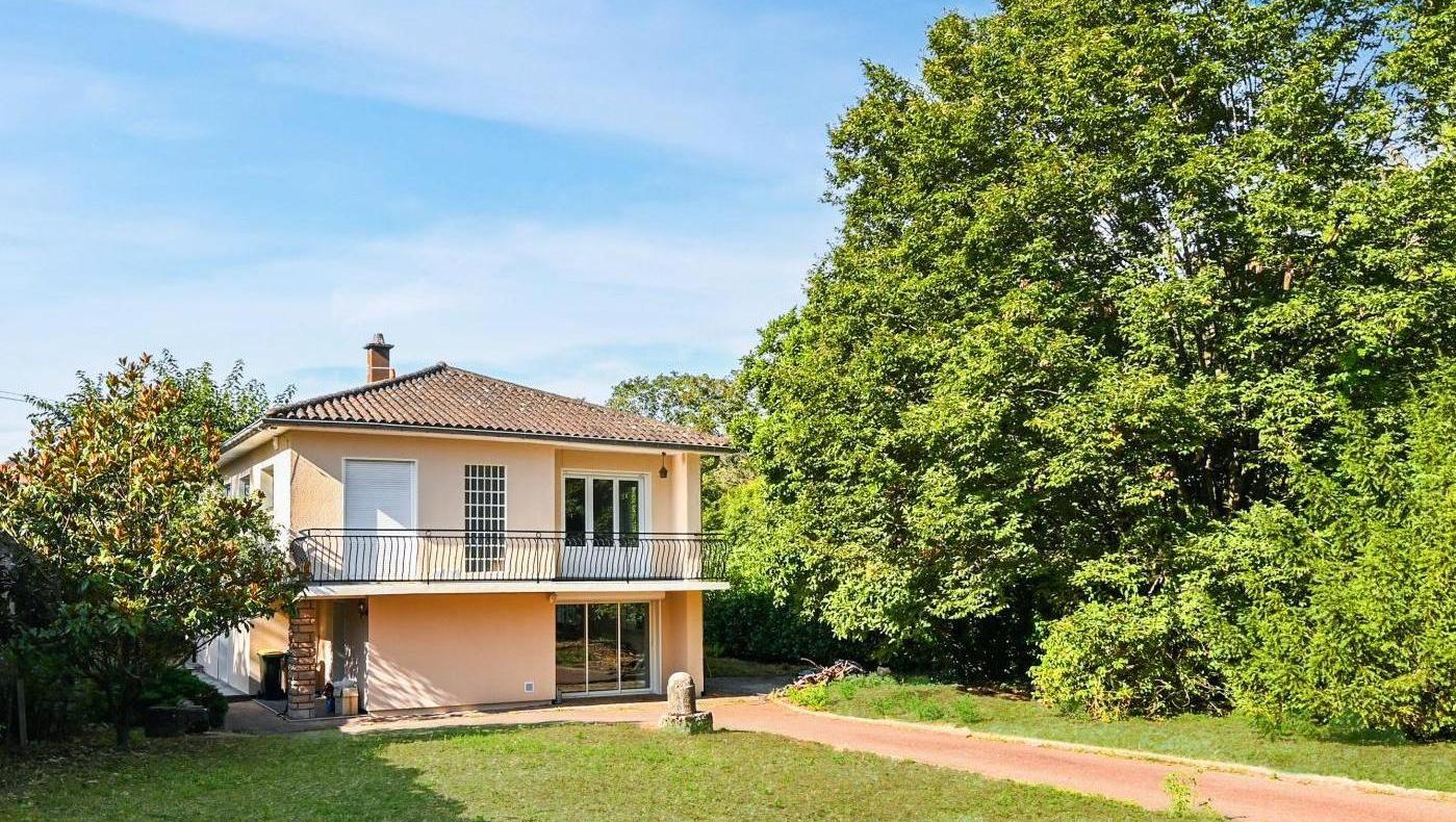 Maison familiale sur 1000m2 de terrain privatif