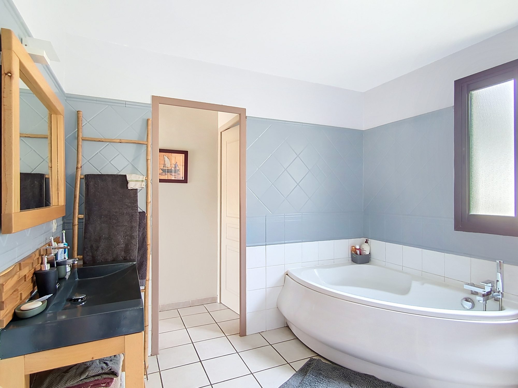 POUSSAN: Villa T4 en R+1 de 136.30m², Garage 17.22m² Poussan 34560