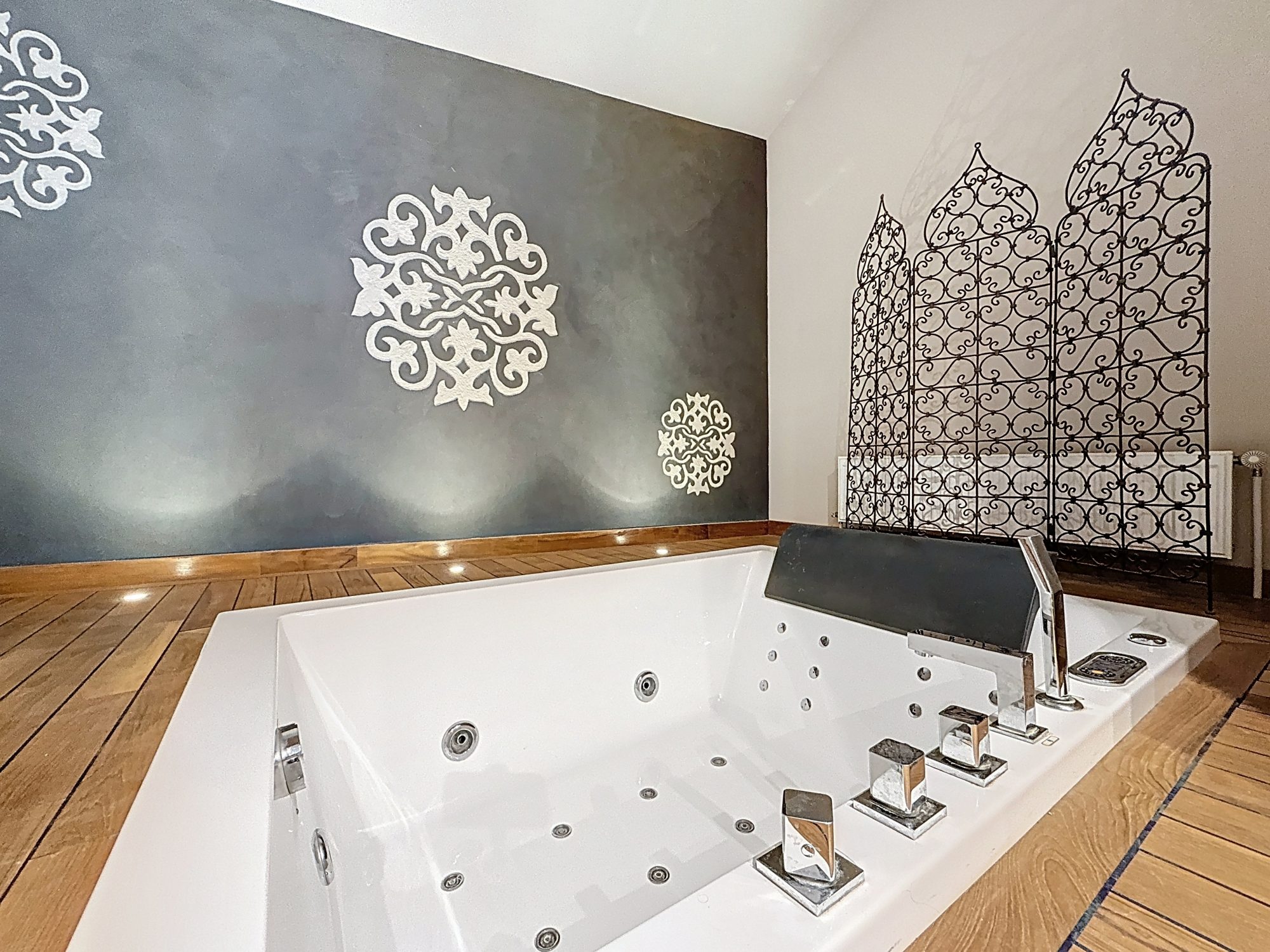 Grande propriété familiale avec deux maisons sur 935 m² de terrain arboré – Calme et potentiel locatif Chambost-Longessaigne 69770