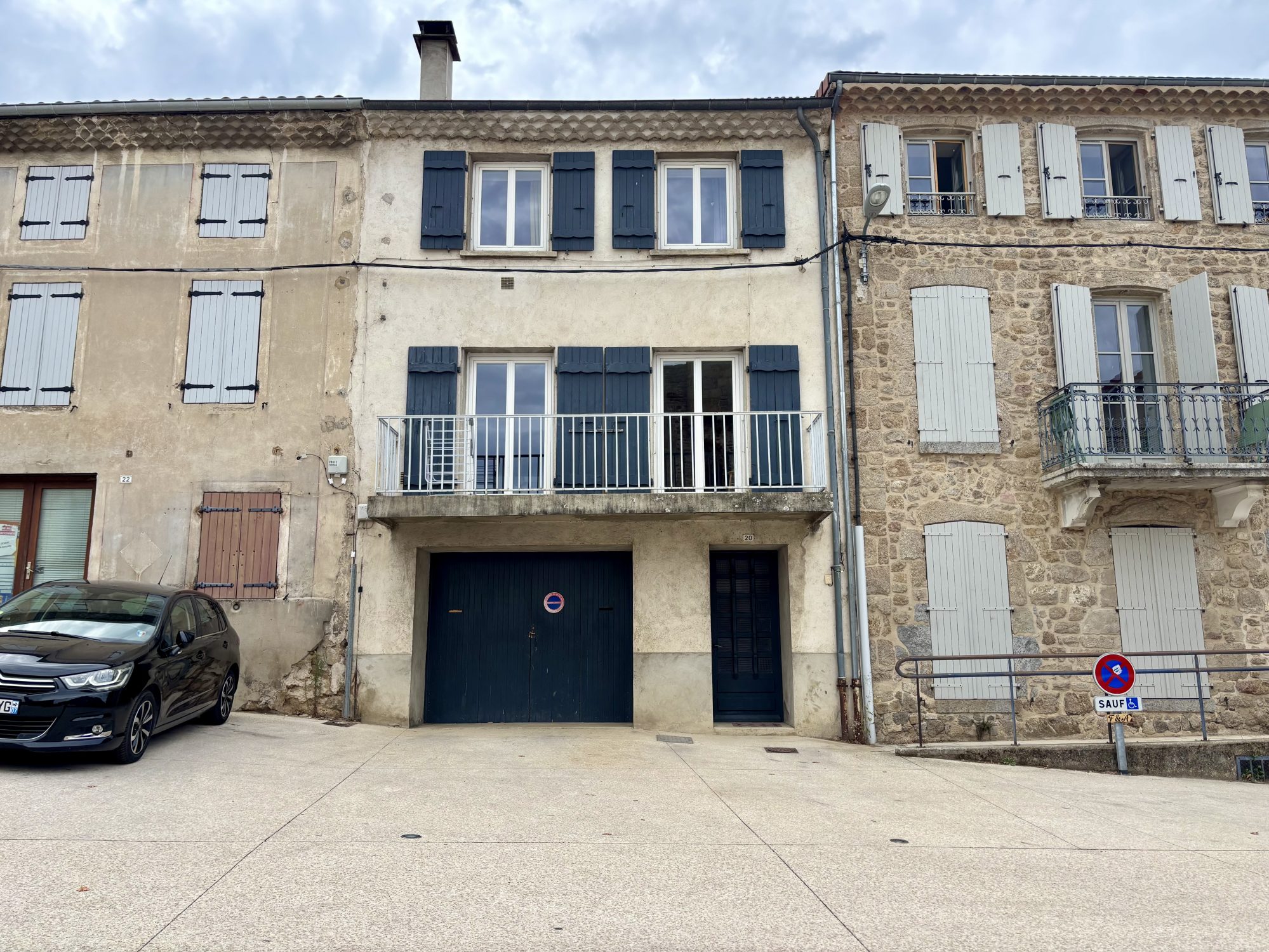 Maison de village avec garage