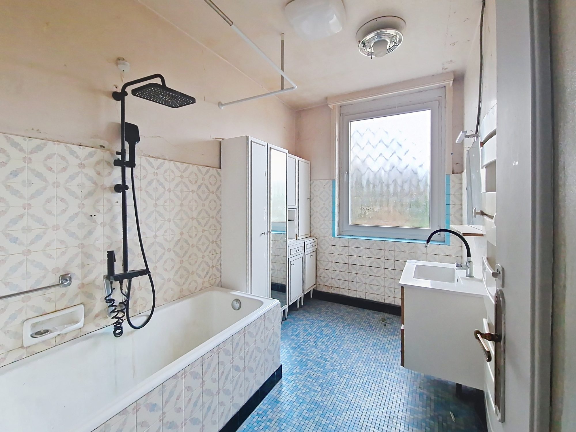 GRANDE MAISON – 4 CHAMBRES – SOUS-SOL - GRENIER Vindry-sur-Turdine 69490