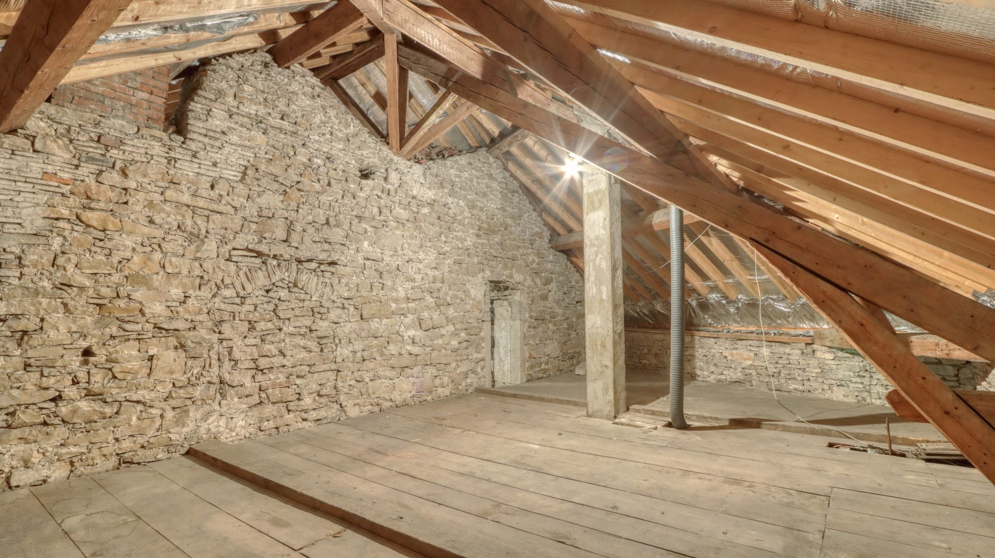 Propriété de 205 m² habitable + appartement T2 indépendant  + 721 m² conctructible + parc arboré Crémieu 38460