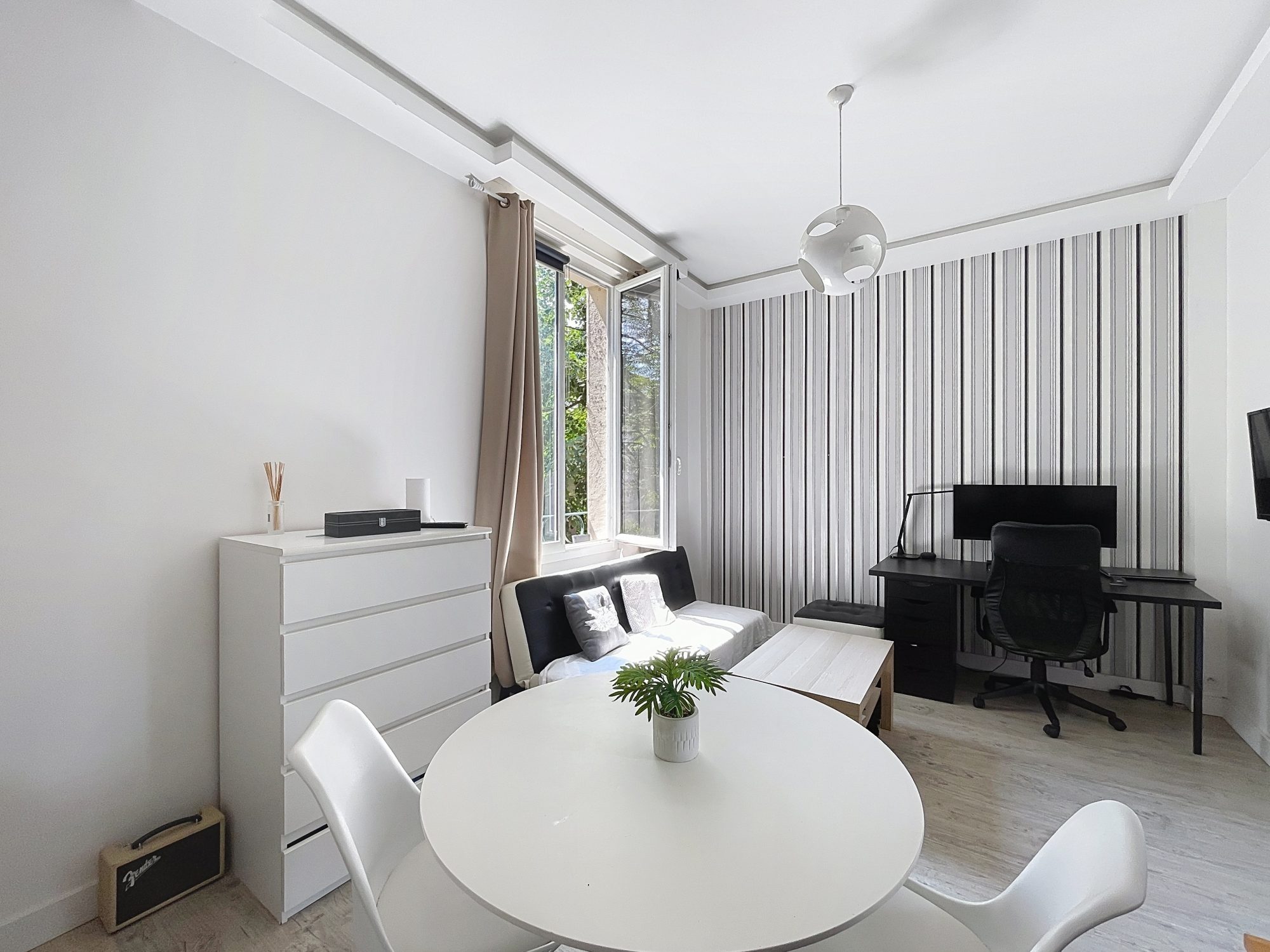 RUE DE SONGIEU-ENTRE REPUBLIQUE ET GRATTE CIEL-STUDIO 21M2 DANS UNE MAISON