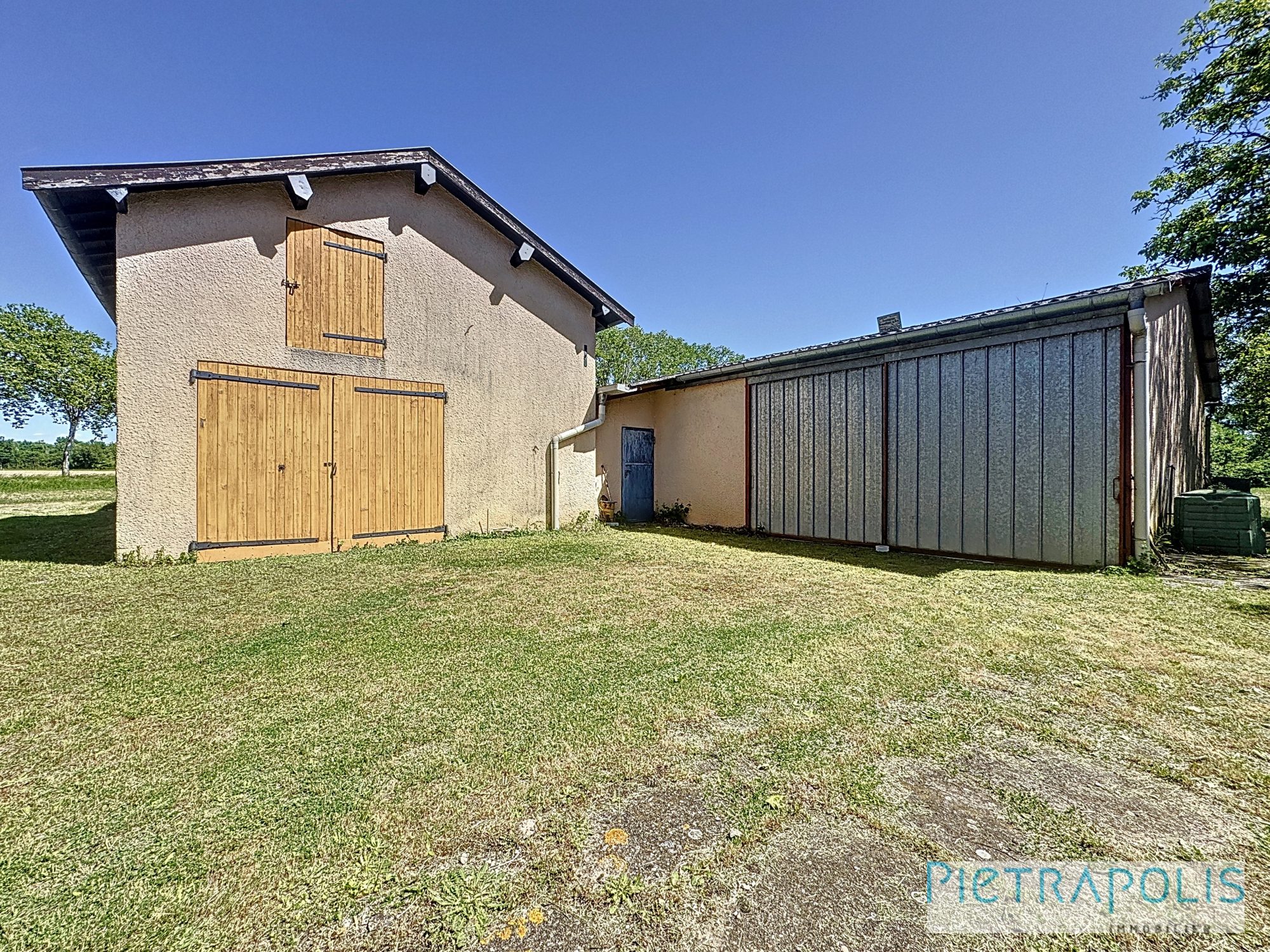 Fermette avec dépendances et hangar proche Villars-les-dombes Bouligneux 01330