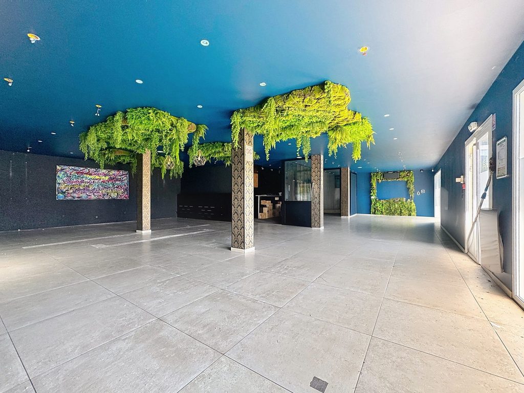 Bâtiment Commercial ou de Bureaux à Craponne de 430m2 Craponne 69290