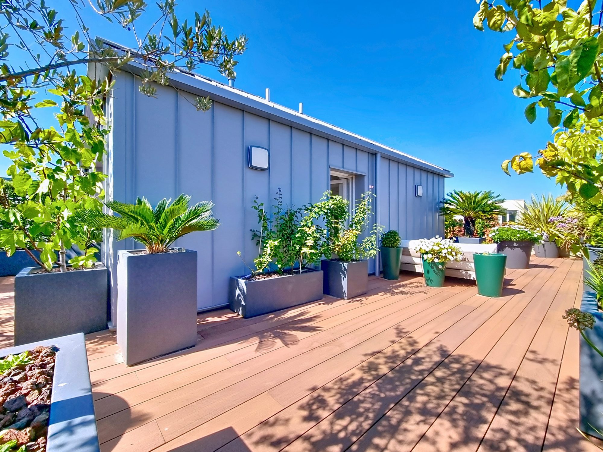 T4 en attique - terrasse de 80m²