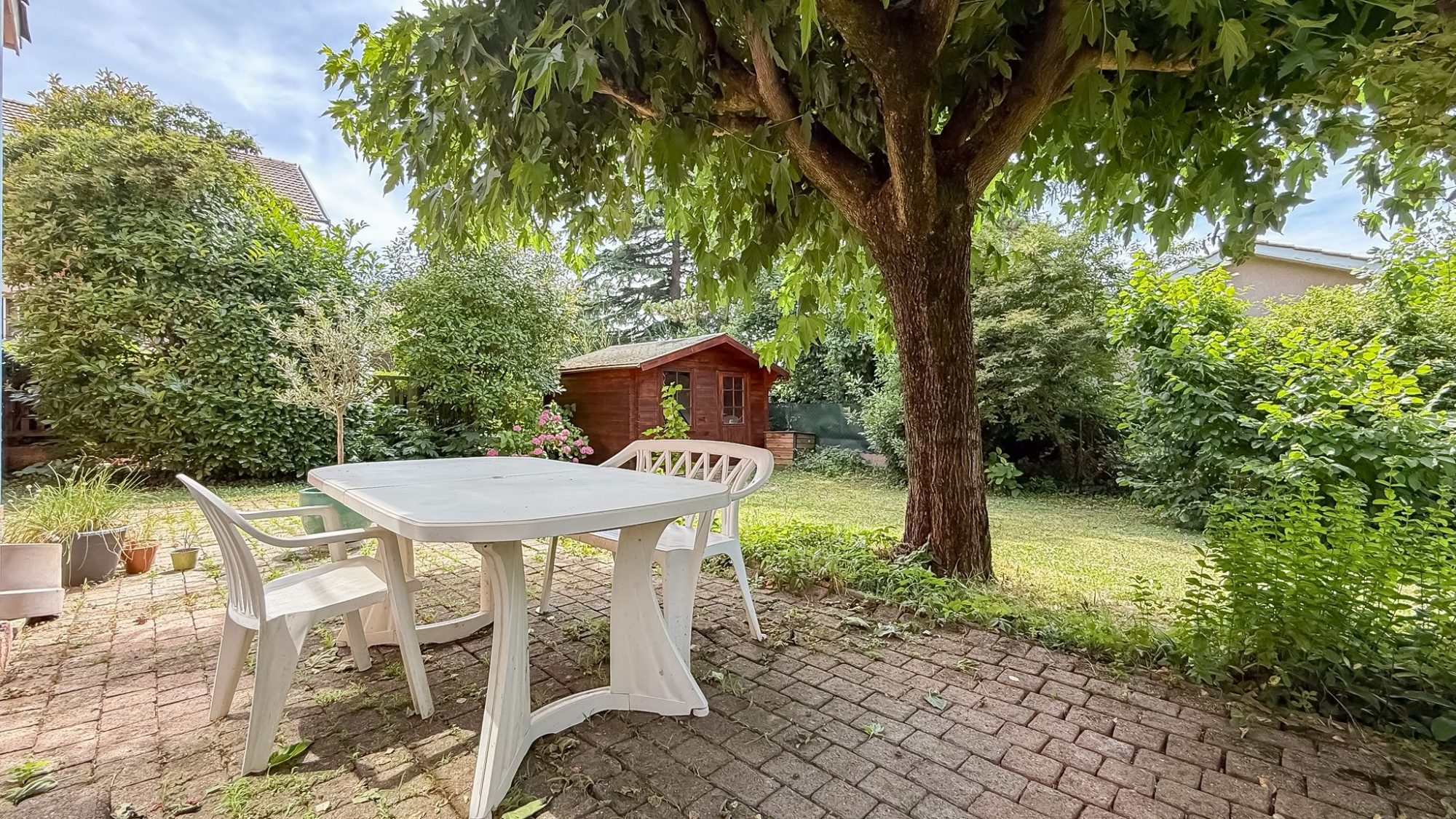 Maison 5 chambres/grand jardin et   garage Fontaines-sur-Saône 69270