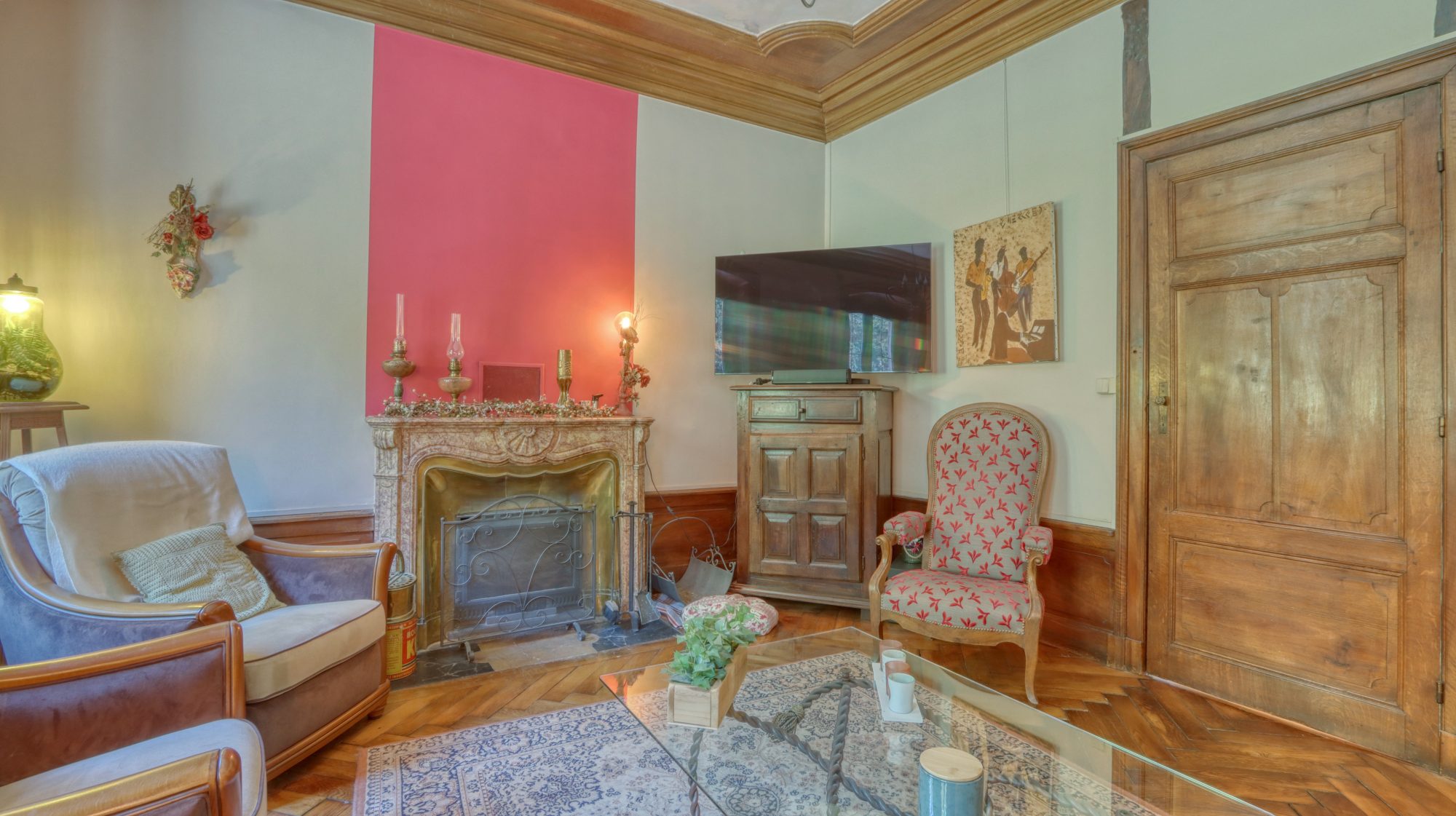 Propriété de 205 m² habitable + appartement T2 indépendant  + 721 m² conctructible + parc arboré Crémieu 38460