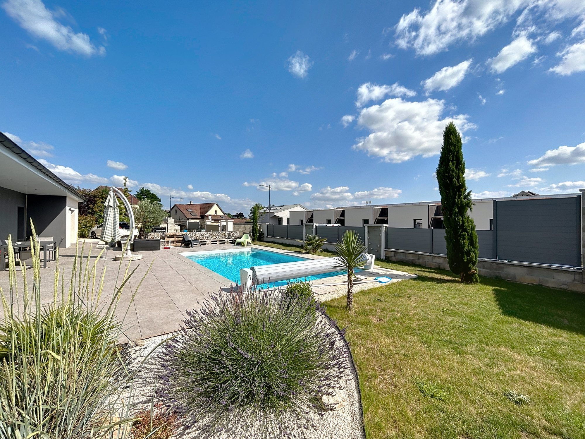 Maison familiale contemporaine - 131m2 - Savigny-Le-Sec