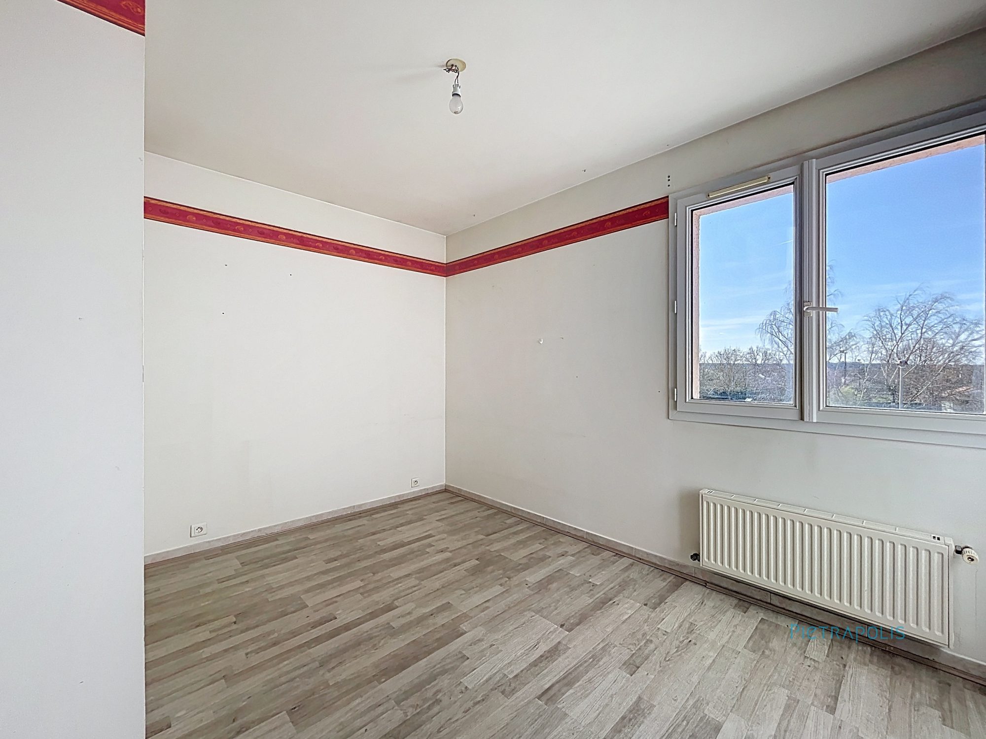 MAISON SAVIGNEUX   VENDUE Savigneux 01480