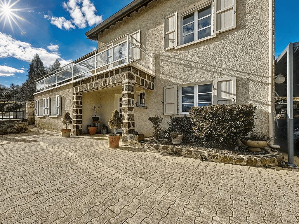 Grande Maison de 310m2 - Piscine - Polignac - Calme - Sans vis-à-vis