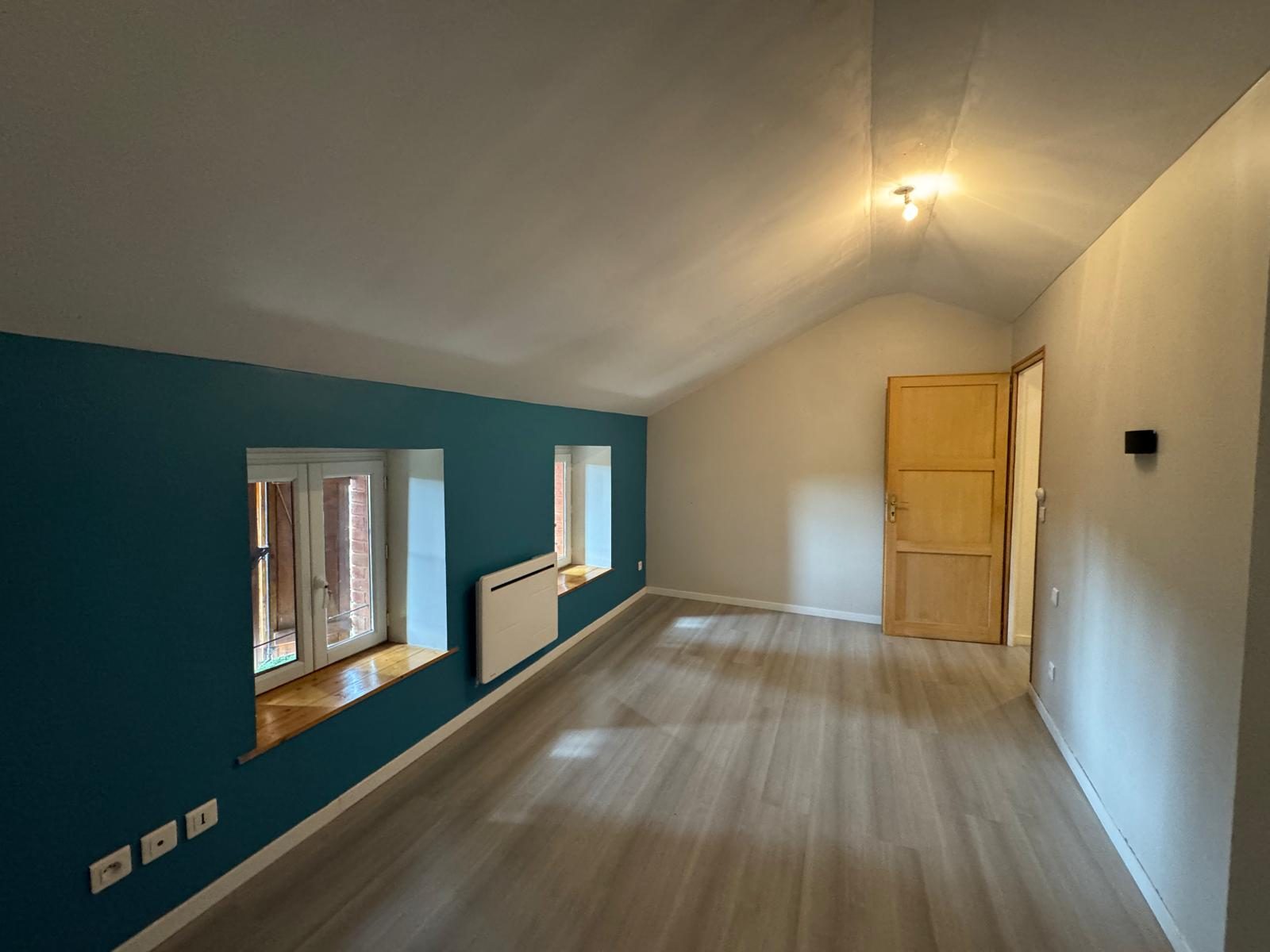 Maison ancienne 108m² avec belle dépendance Saint-Appolinaire 69170