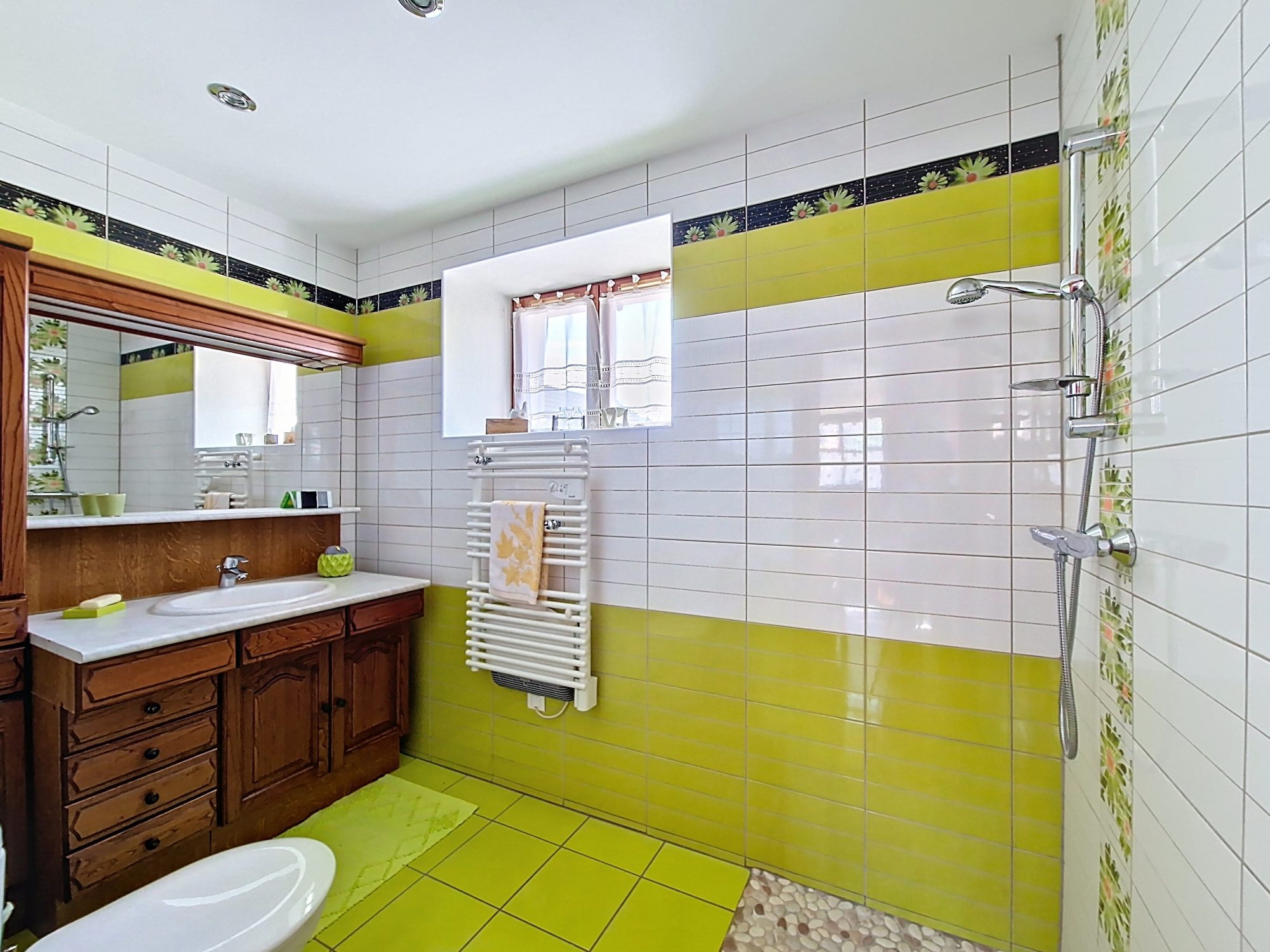 Authentique maison brionnaise  – volumes, charme et potentiel La Clayette 71800