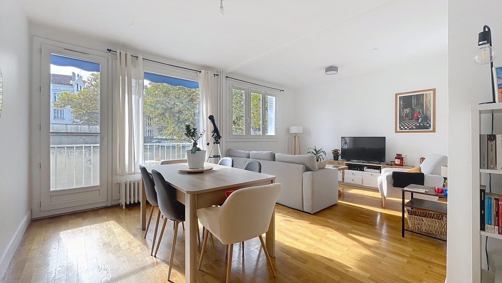 Lumineux T3 traversant à deux pas de la place Ambroise Courtois