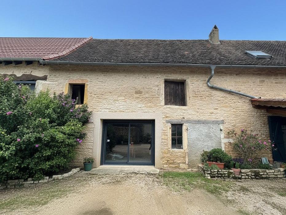 Maison - 1 pièce - 100 m² - La Salle (71260)