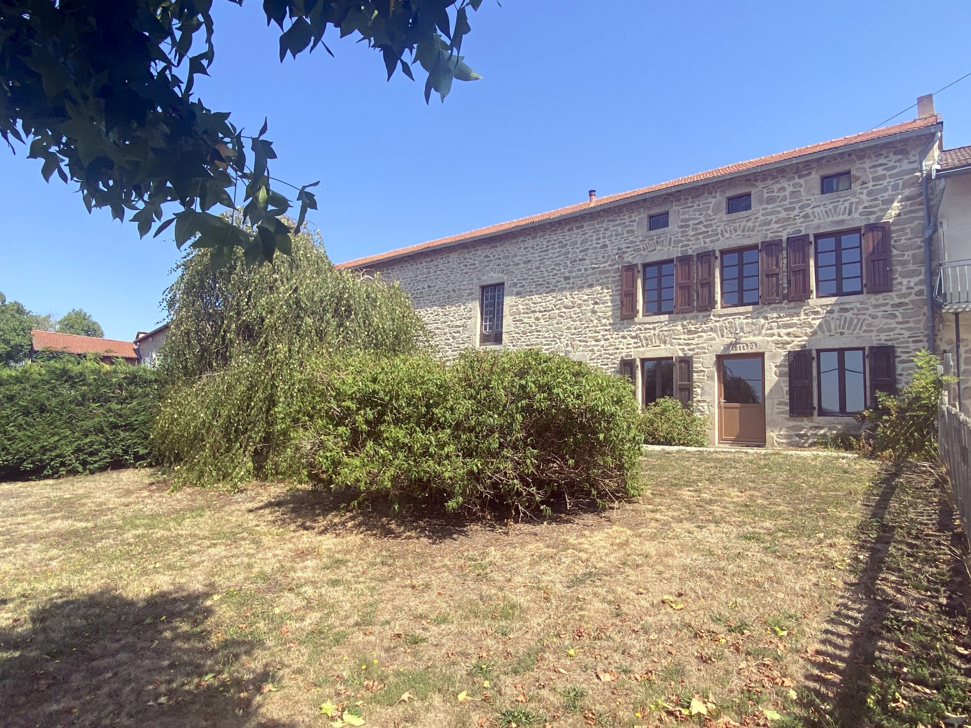 Ferme en pierres sur terrain attenant Chomelix 43500