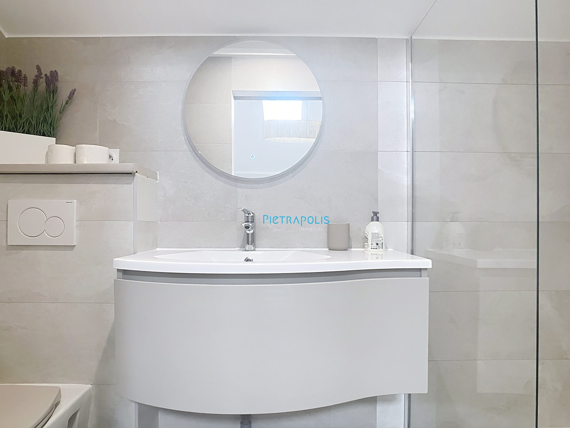 Logement - rénové 100% - 3 chambres - garage Villefranche-sur-Saône 69400