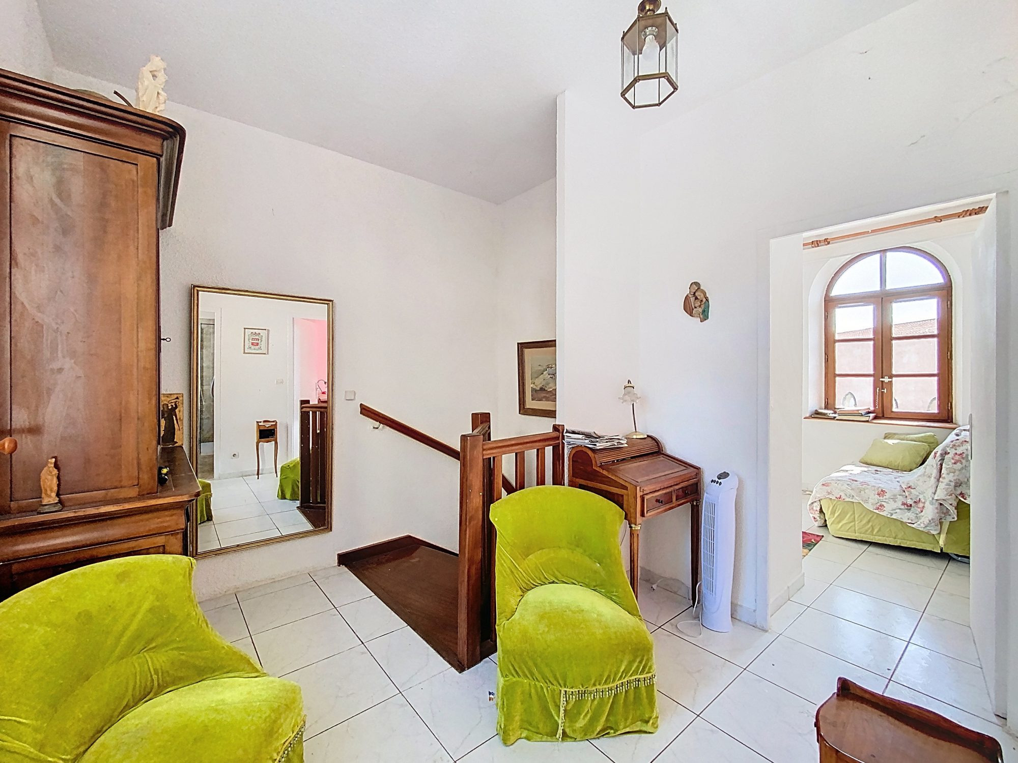 Sète quartier haut : Appartement duplex T3, terrasse, parking. Sète 34200