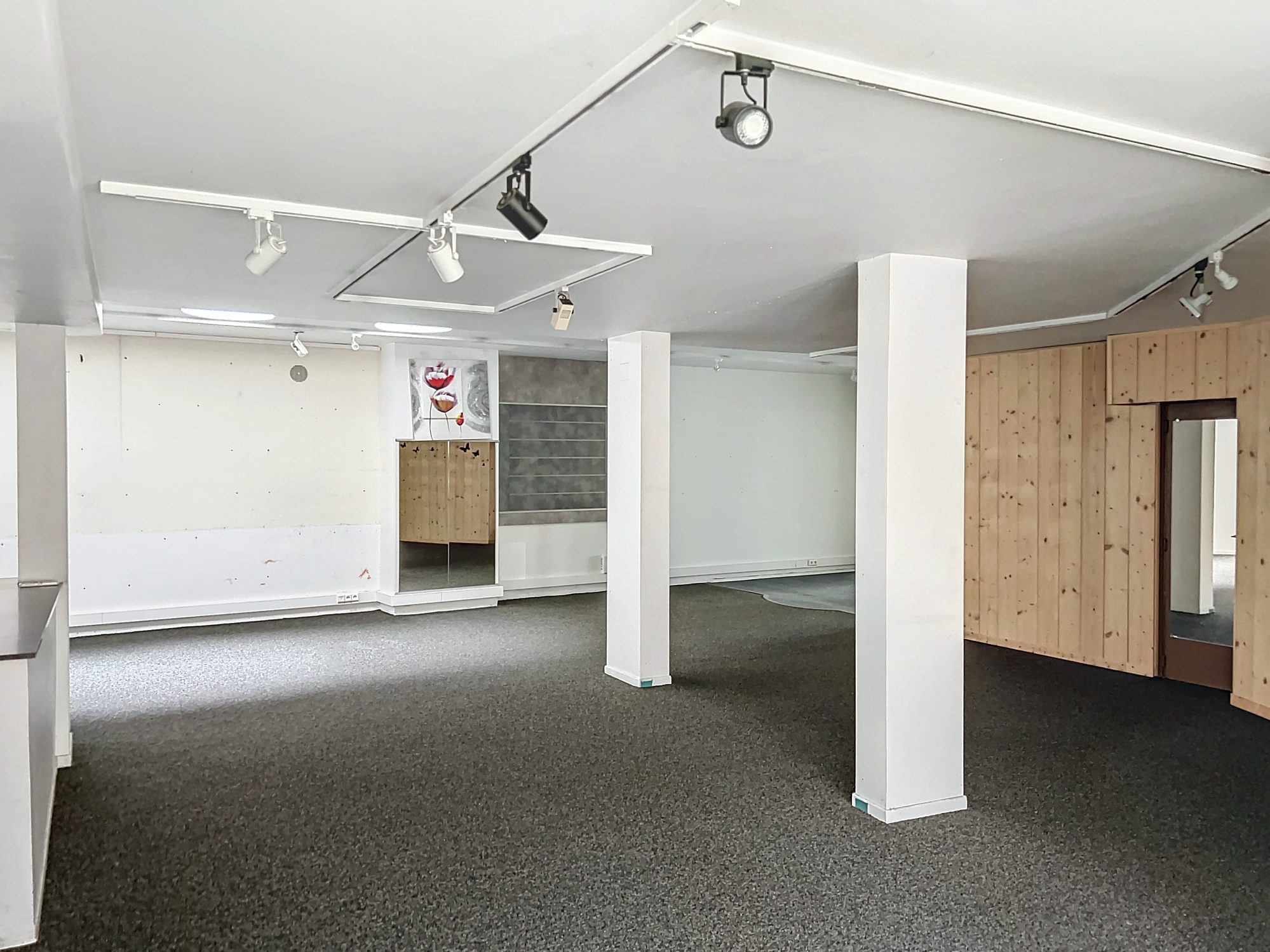 Local commercial avec vitrines Chaumont 52000