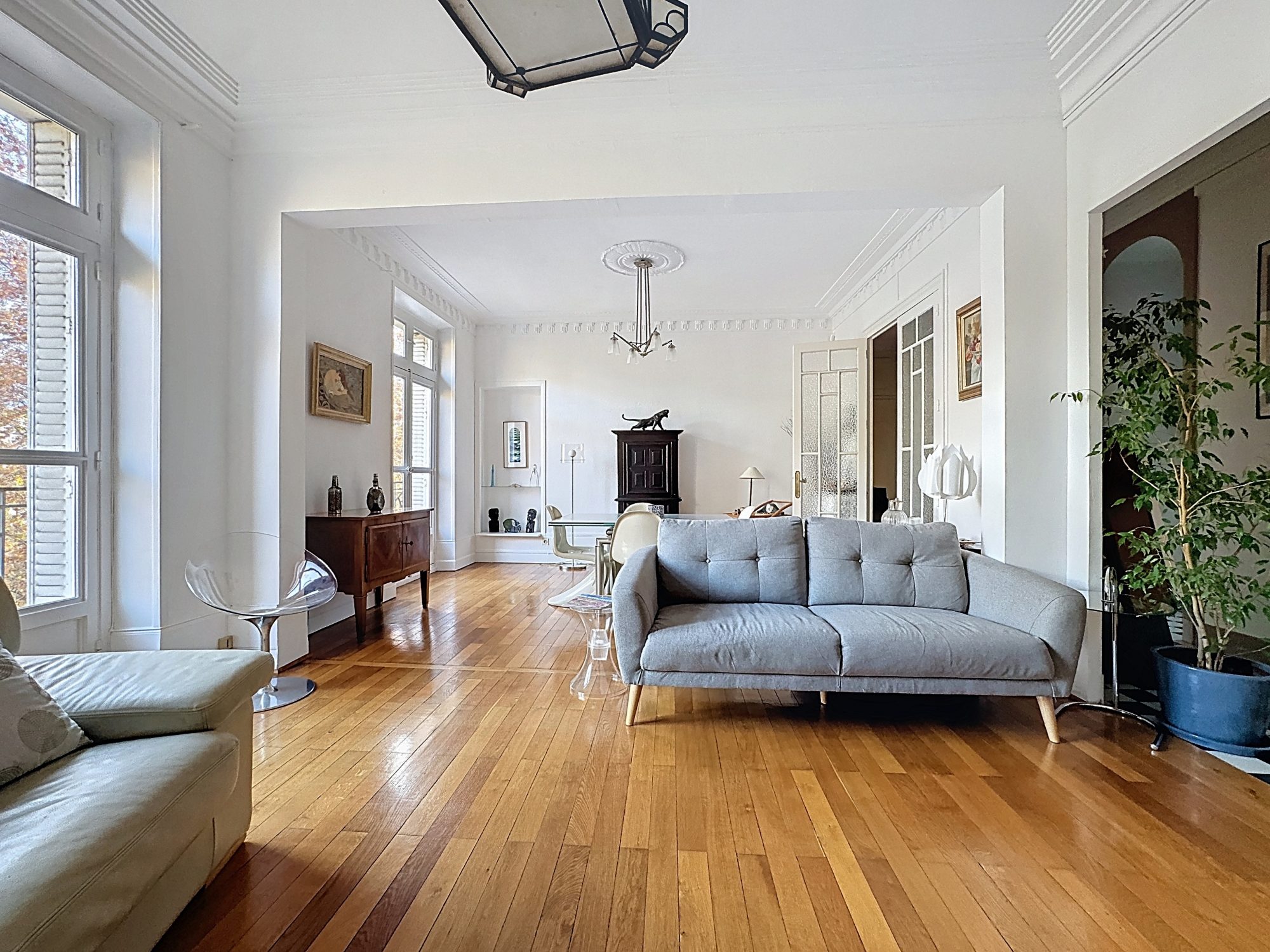 Exclusivité Pietrapolis, Duplex de 165m2 avec 4 chambres, 3 caves, un grenier et une place de parking