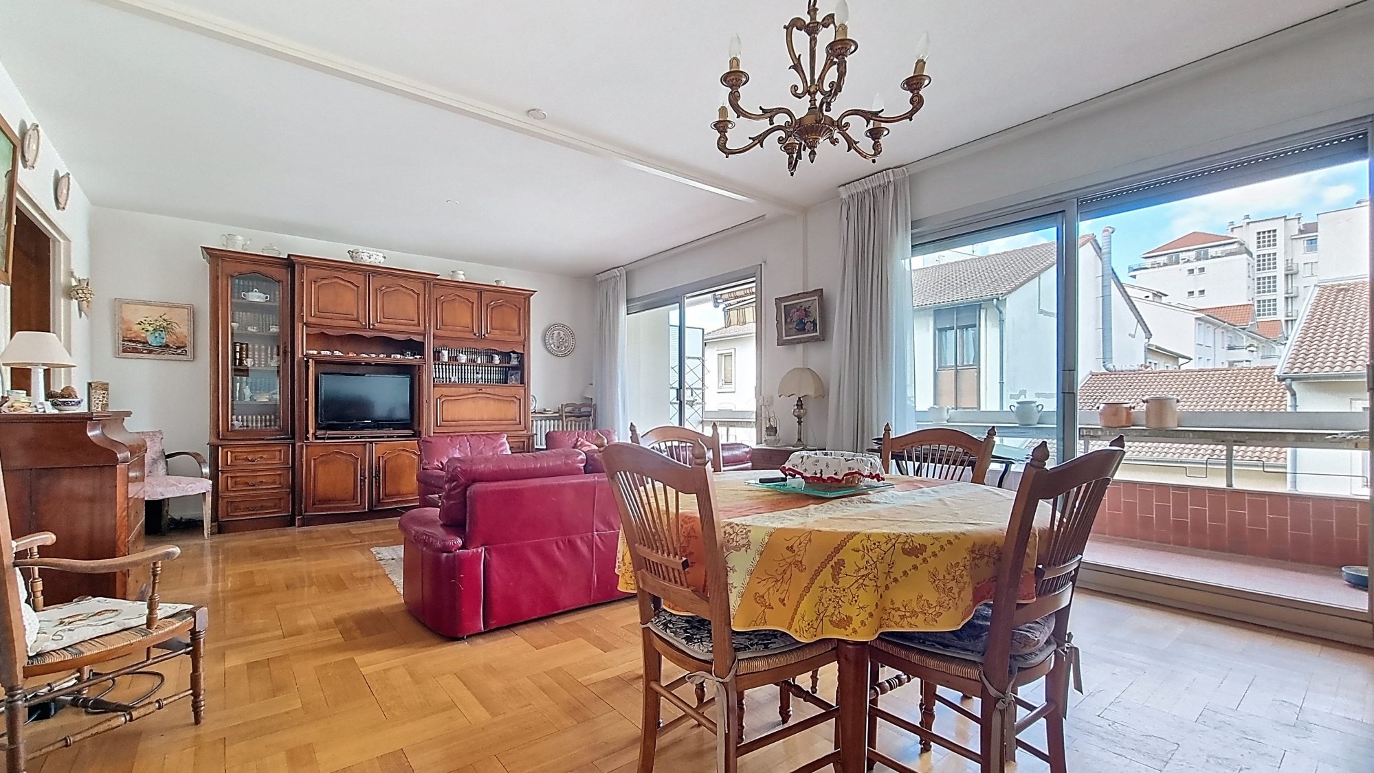 Lyon 7 - Métro Saxe-Gambetta - Appartement T5 de 120 m² avec terrasse. Possibilité parking en sous sol
