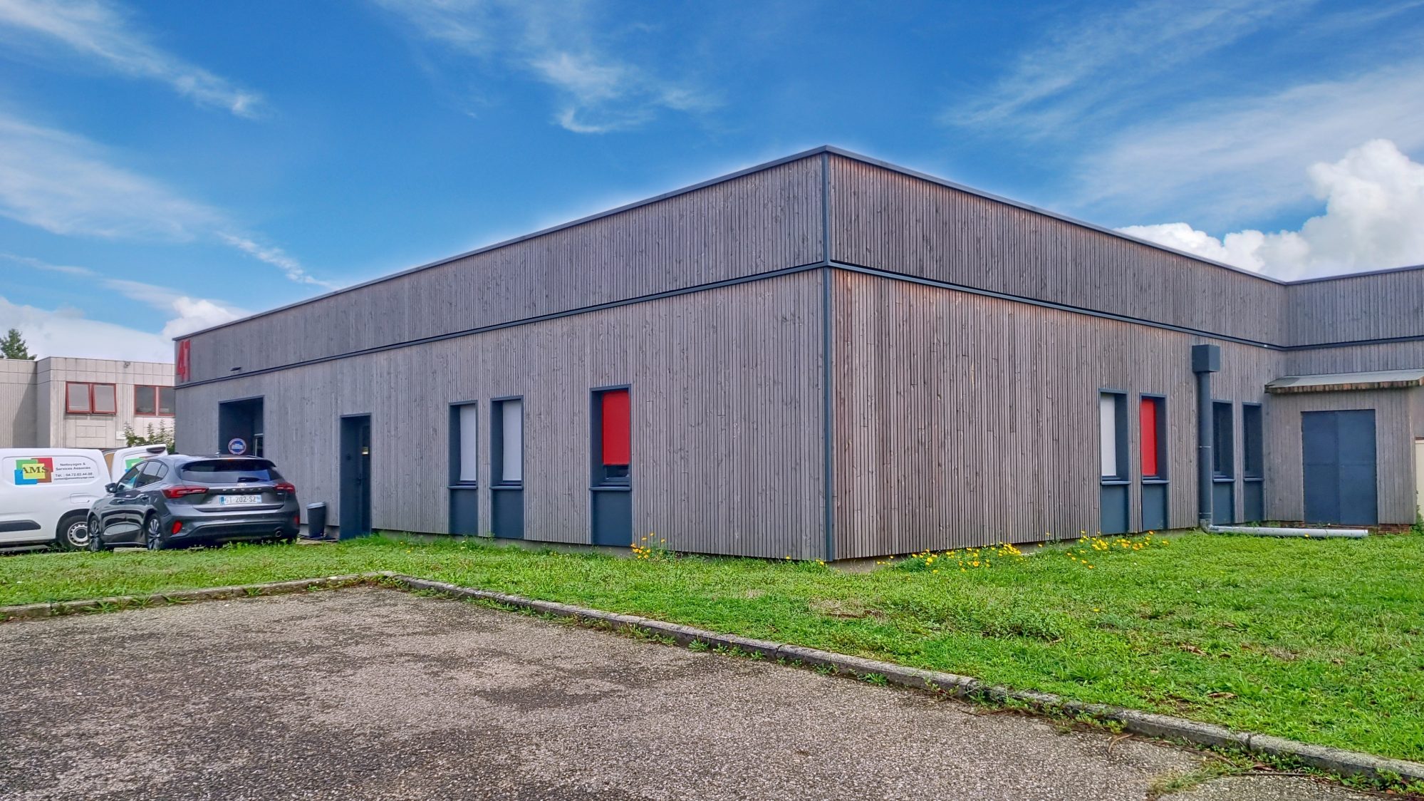 Local professionnel 399m² - Vénissieux Vénissieux 69200