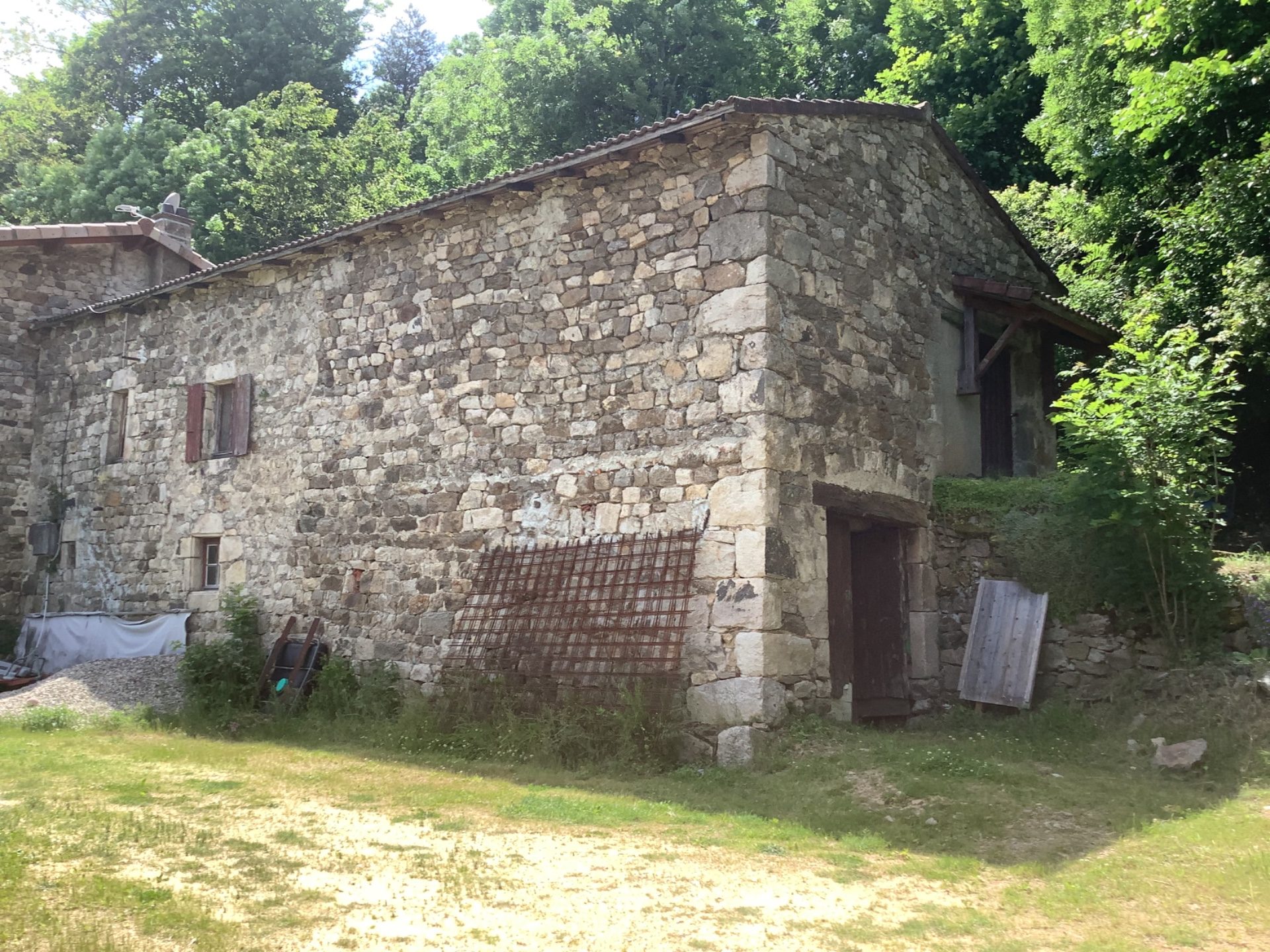En EXCLUSIVITÉ!! RARE À LA VENTE!! Grange avec terrain !!!