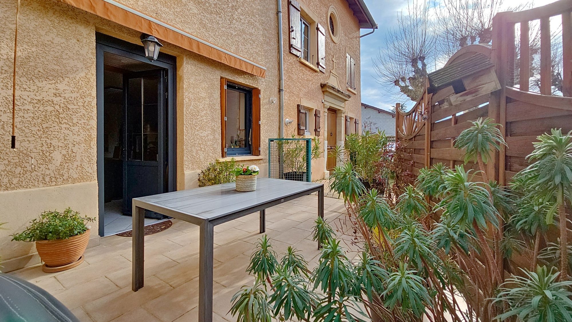 Appartement triplex 128m2 - 4 chambres -parking - cave