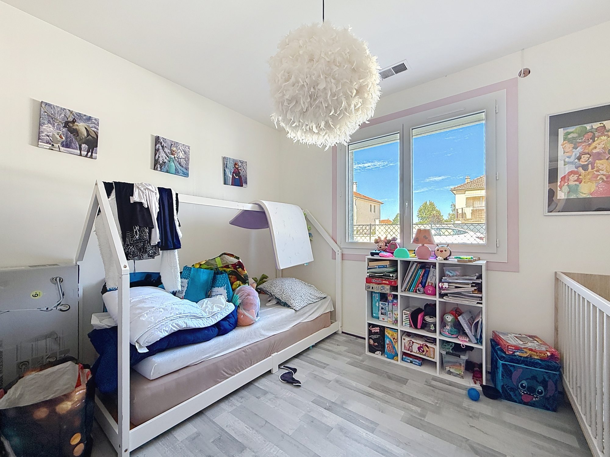 Villa de plain-pied d'environ 100 m² à 20 minutes de Roanne. Briennon 42720